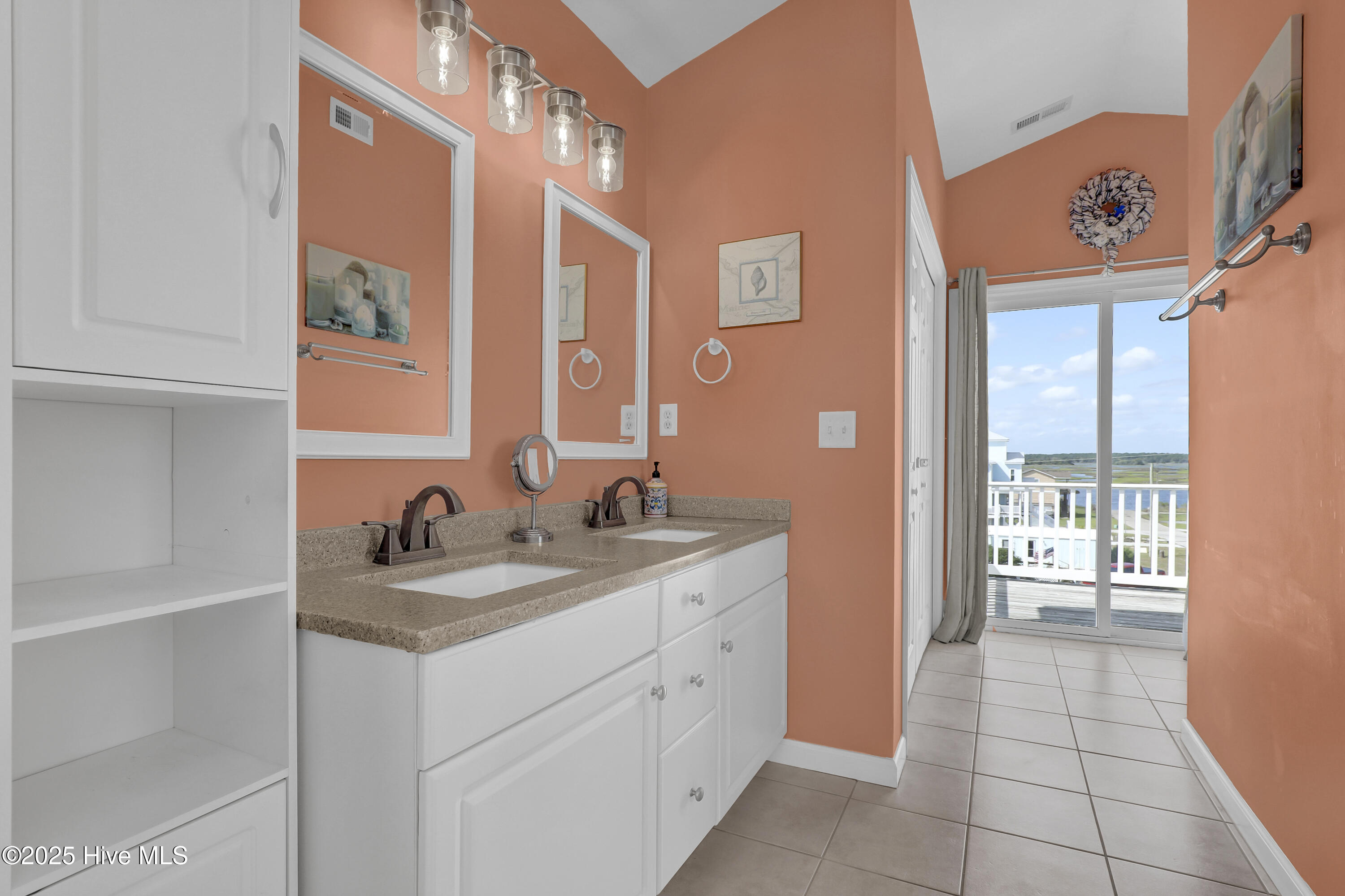 132 Reeves Street, North Topsail Beach, NC 28460 – photo 17: 6G8A3060