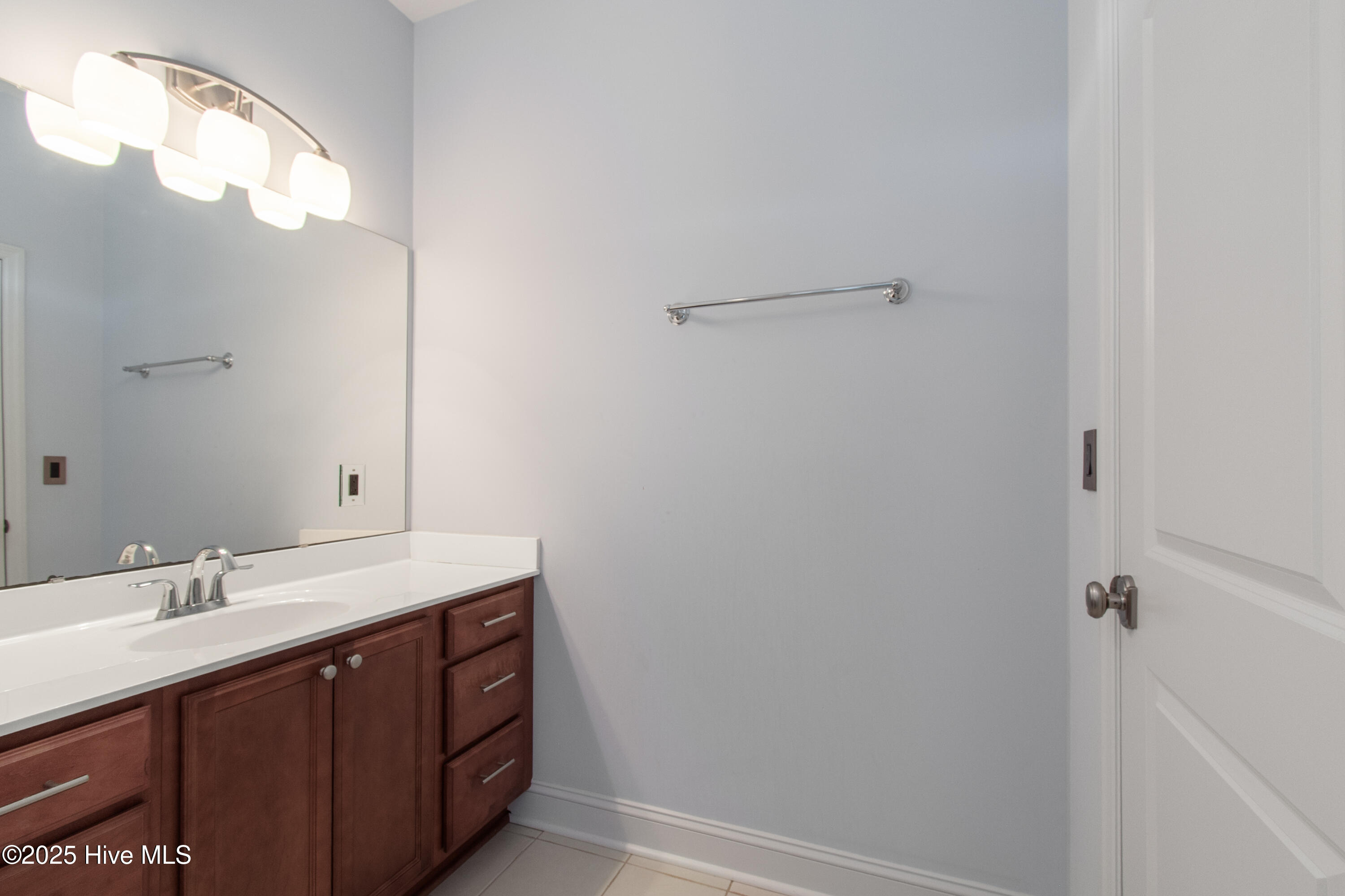 100532491 | Photo 32