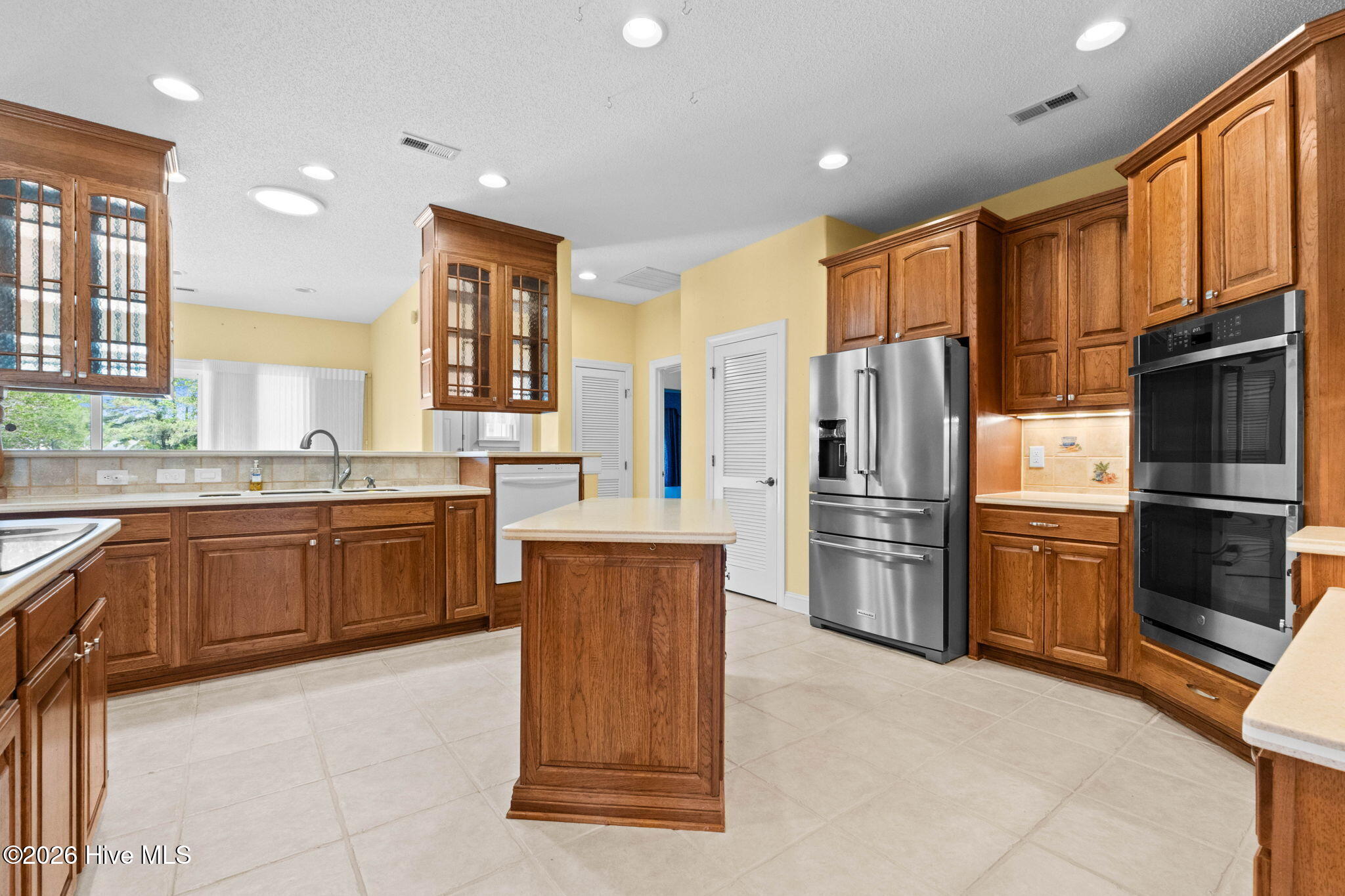 100567537 | Photo 27