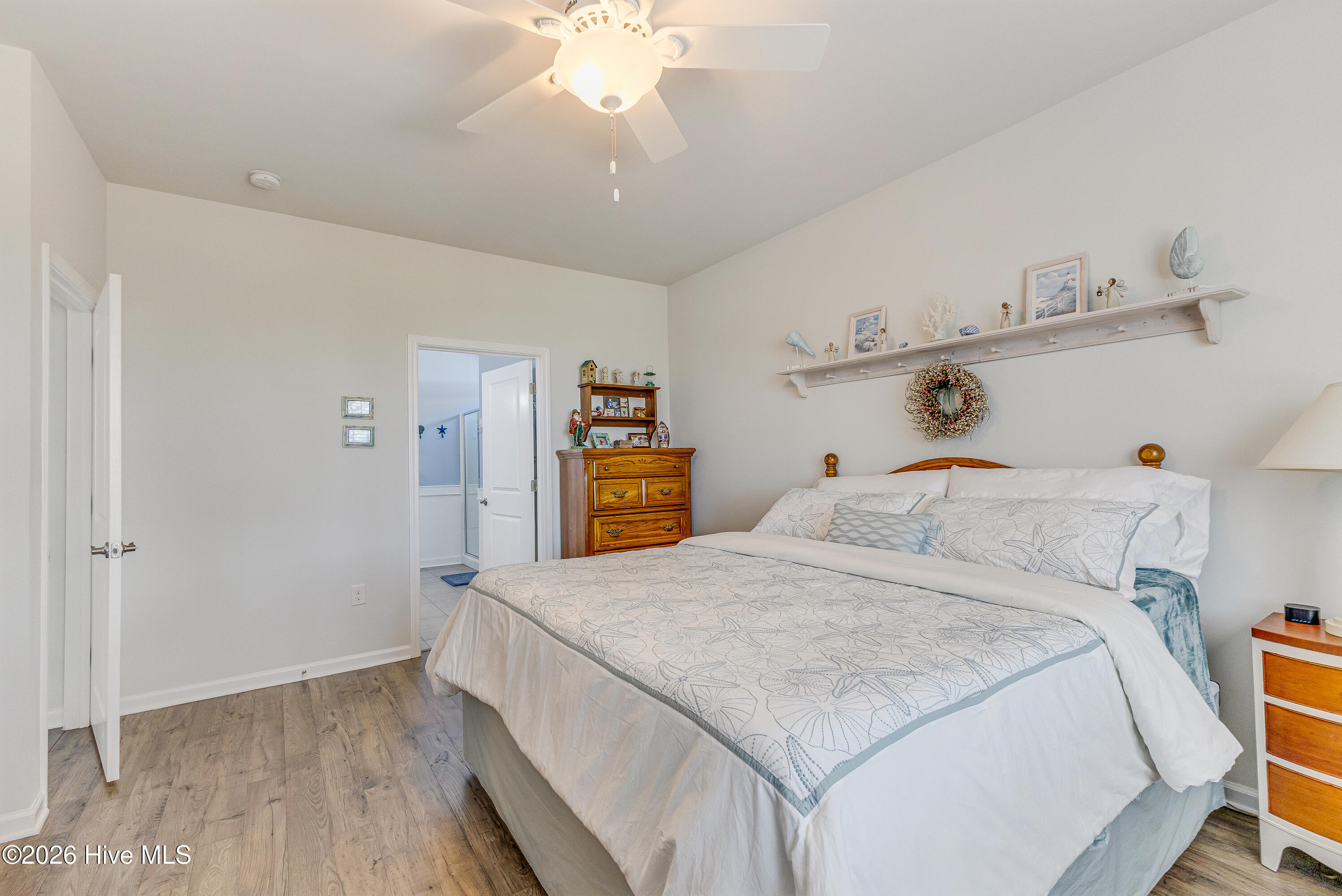 100555117 | Photo 23