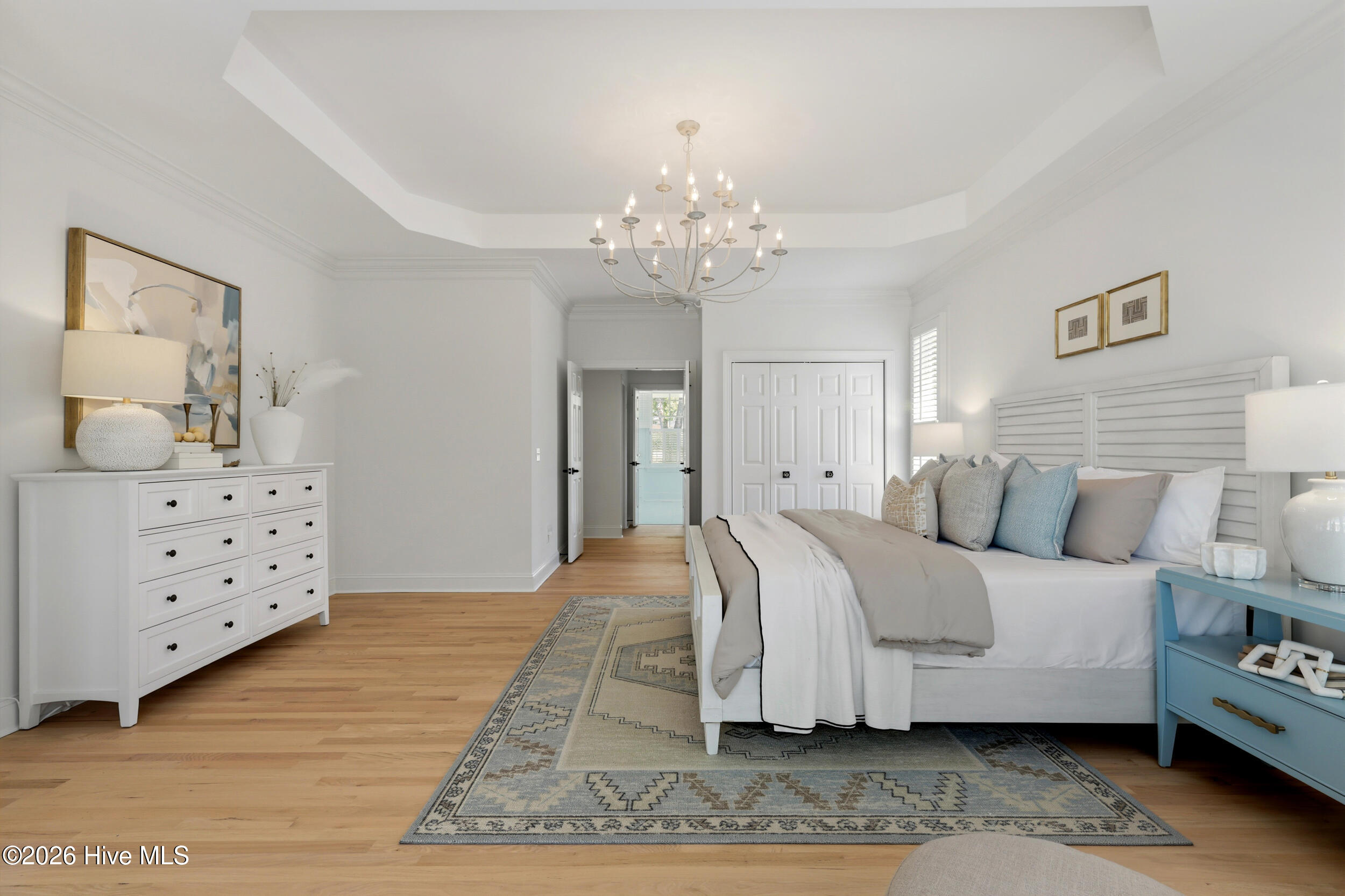 100540721 | Photo 37