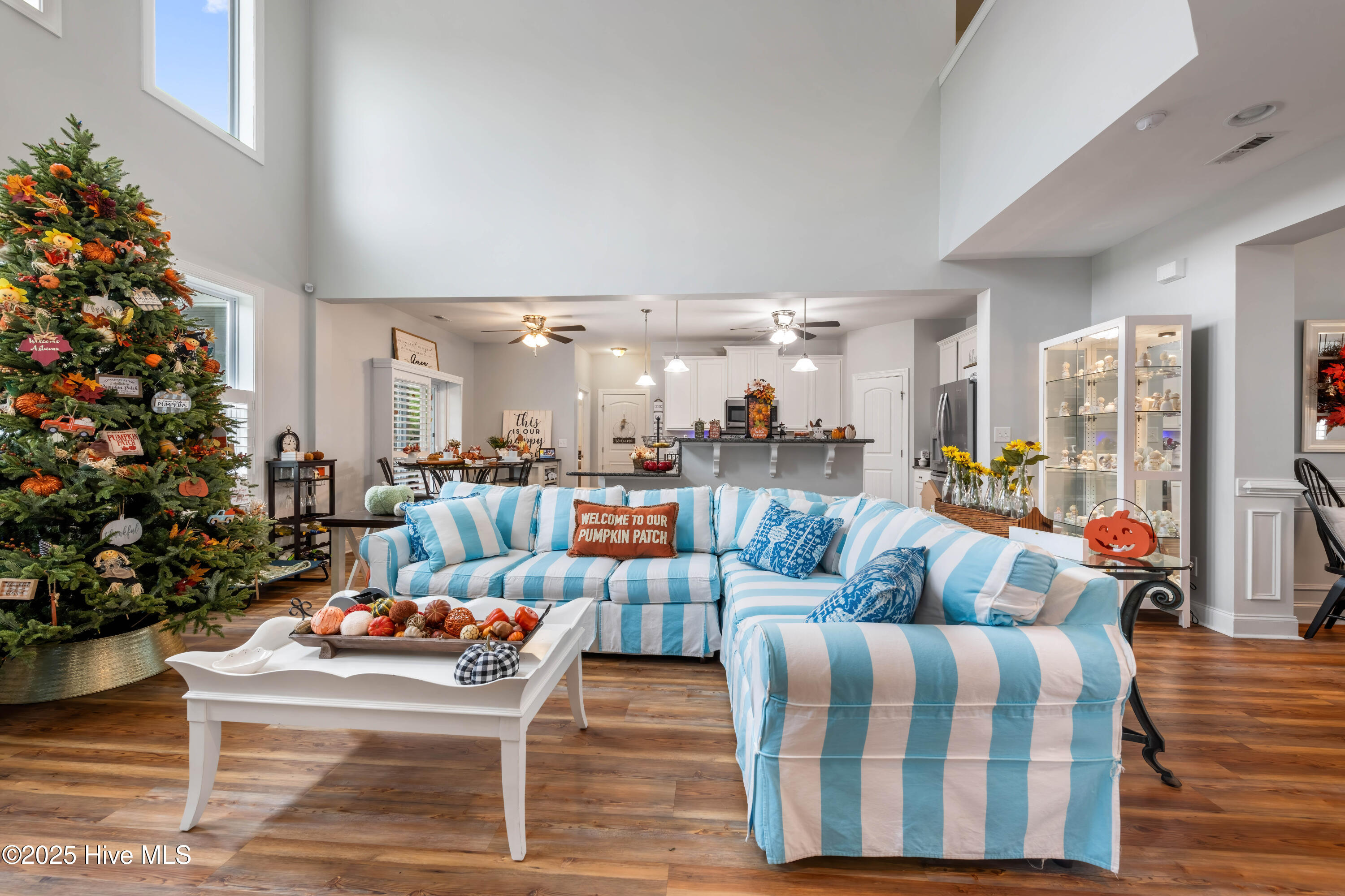 100524839 | Photo 24