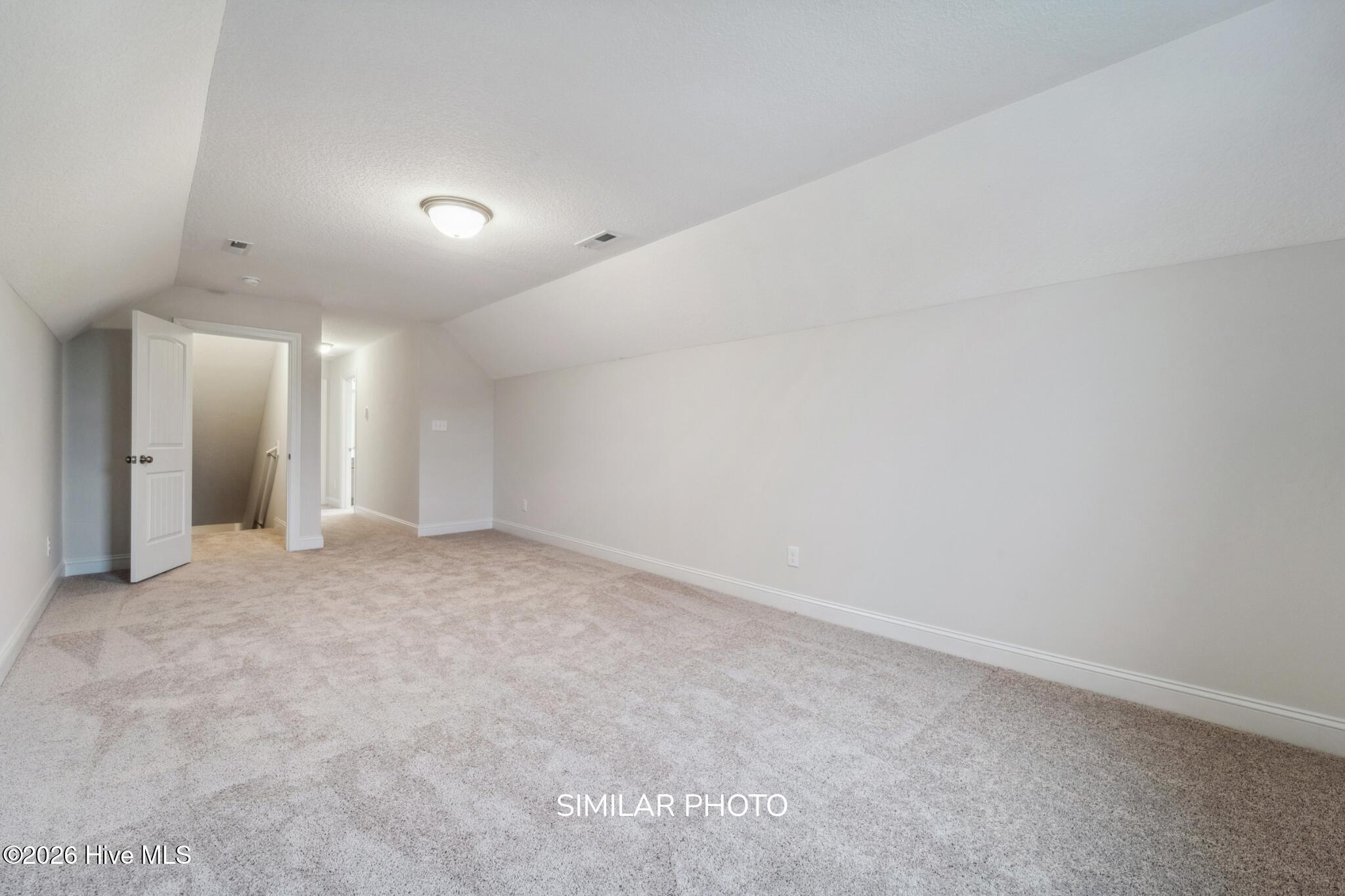 100556220 | Photo 41