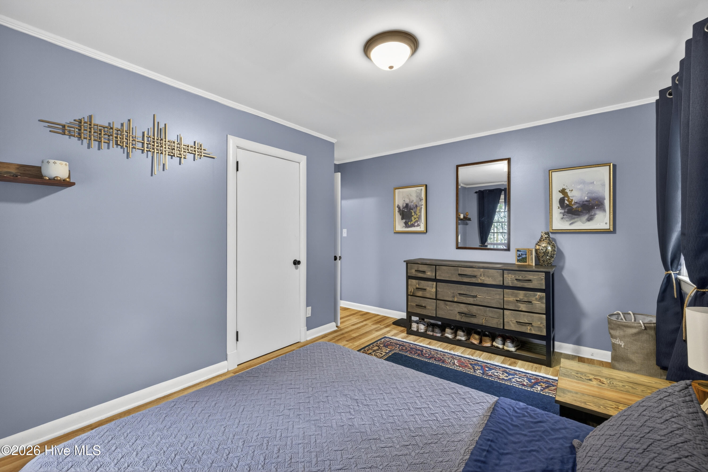 100570211 | Photo 30