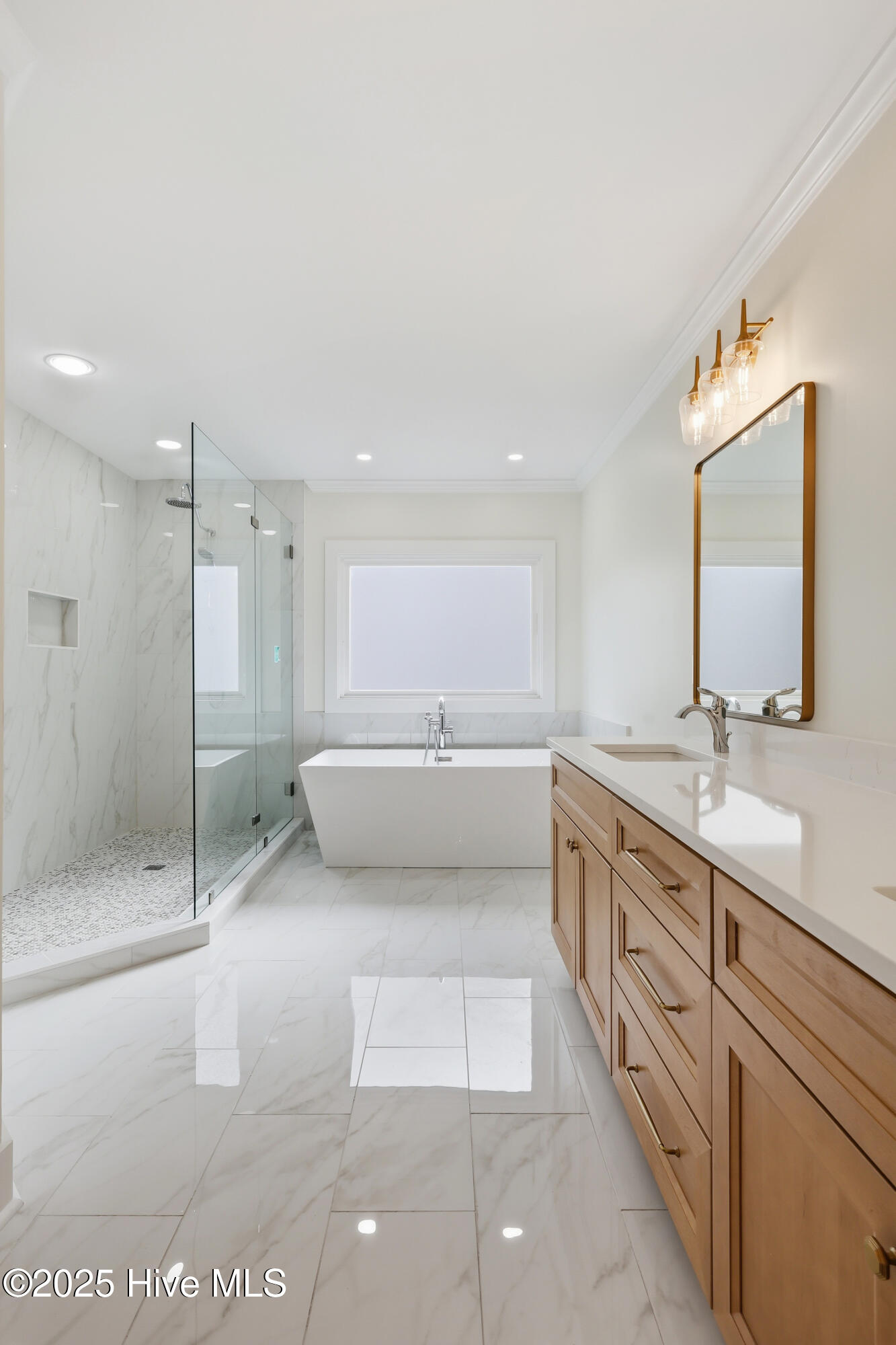 100544794 | Photo 33