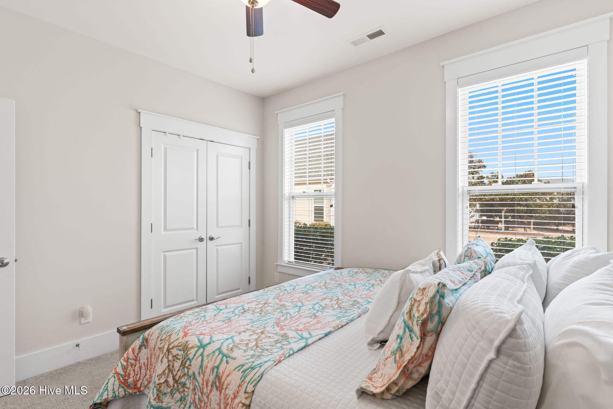 100555251 | Photo 38