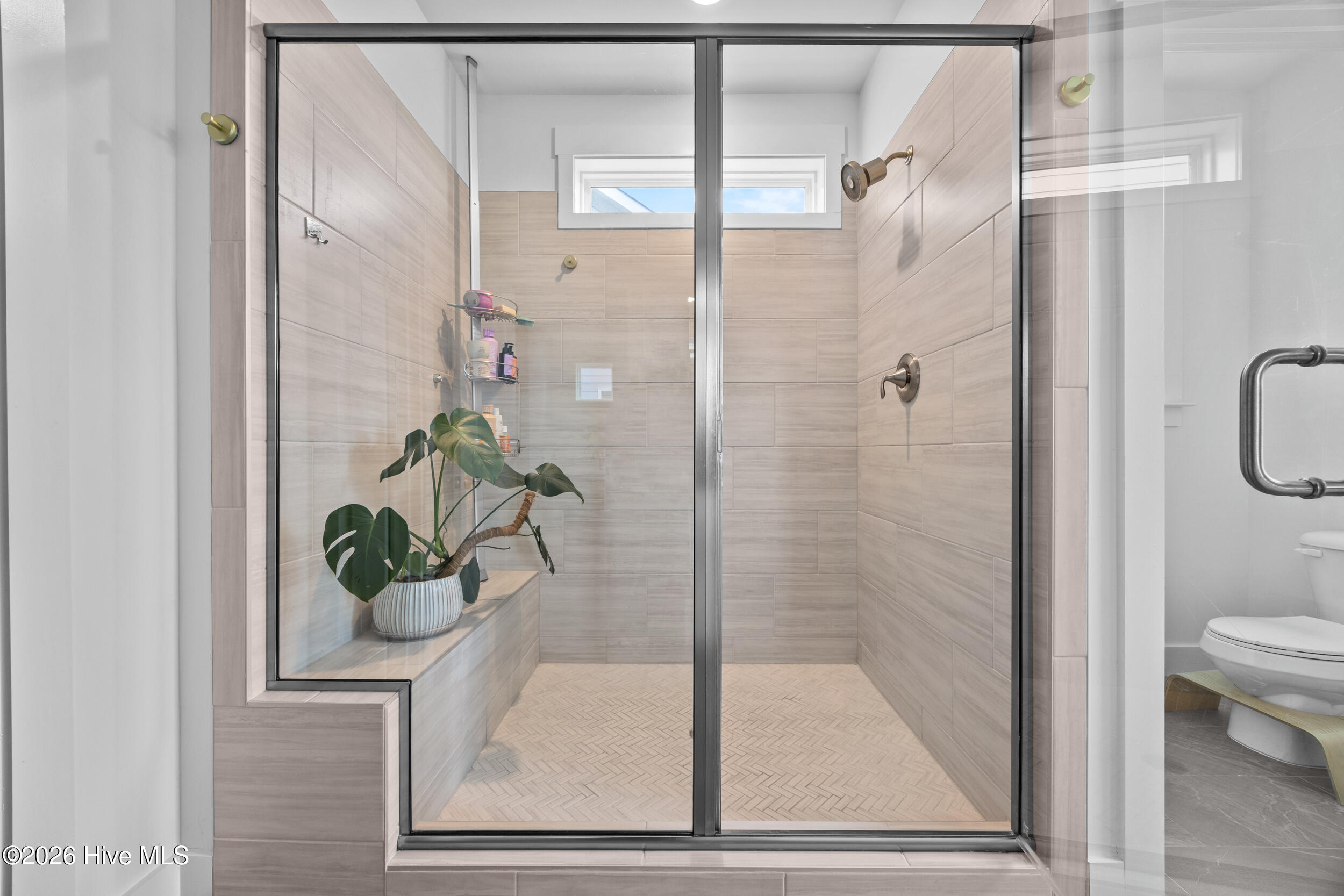 100551783 | Photo 31