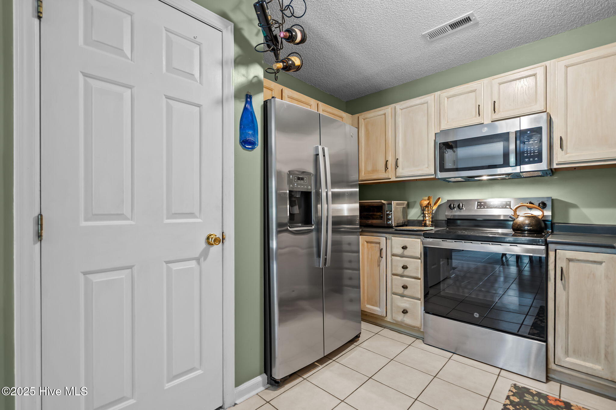 100543555 | Photo 15