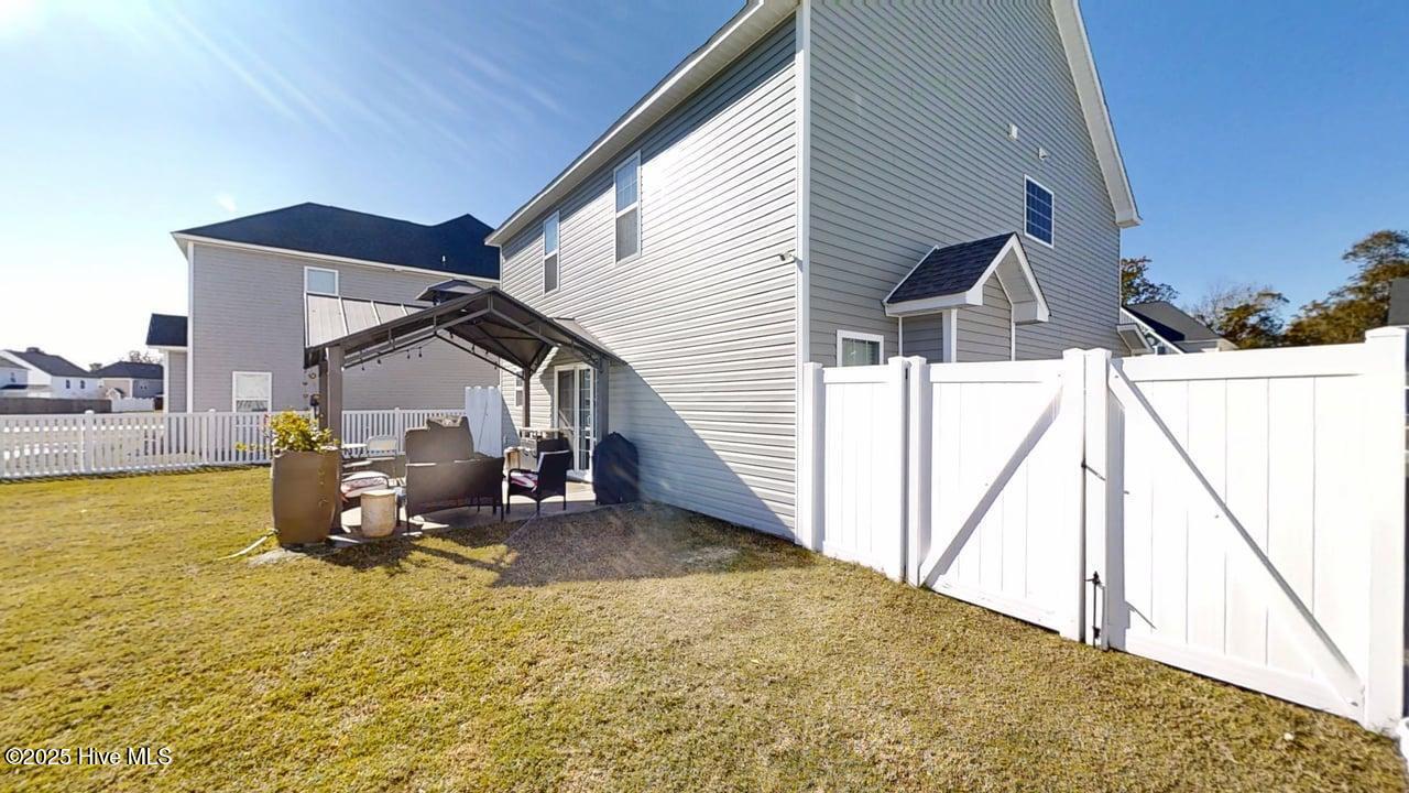 100539509 | Photo 14