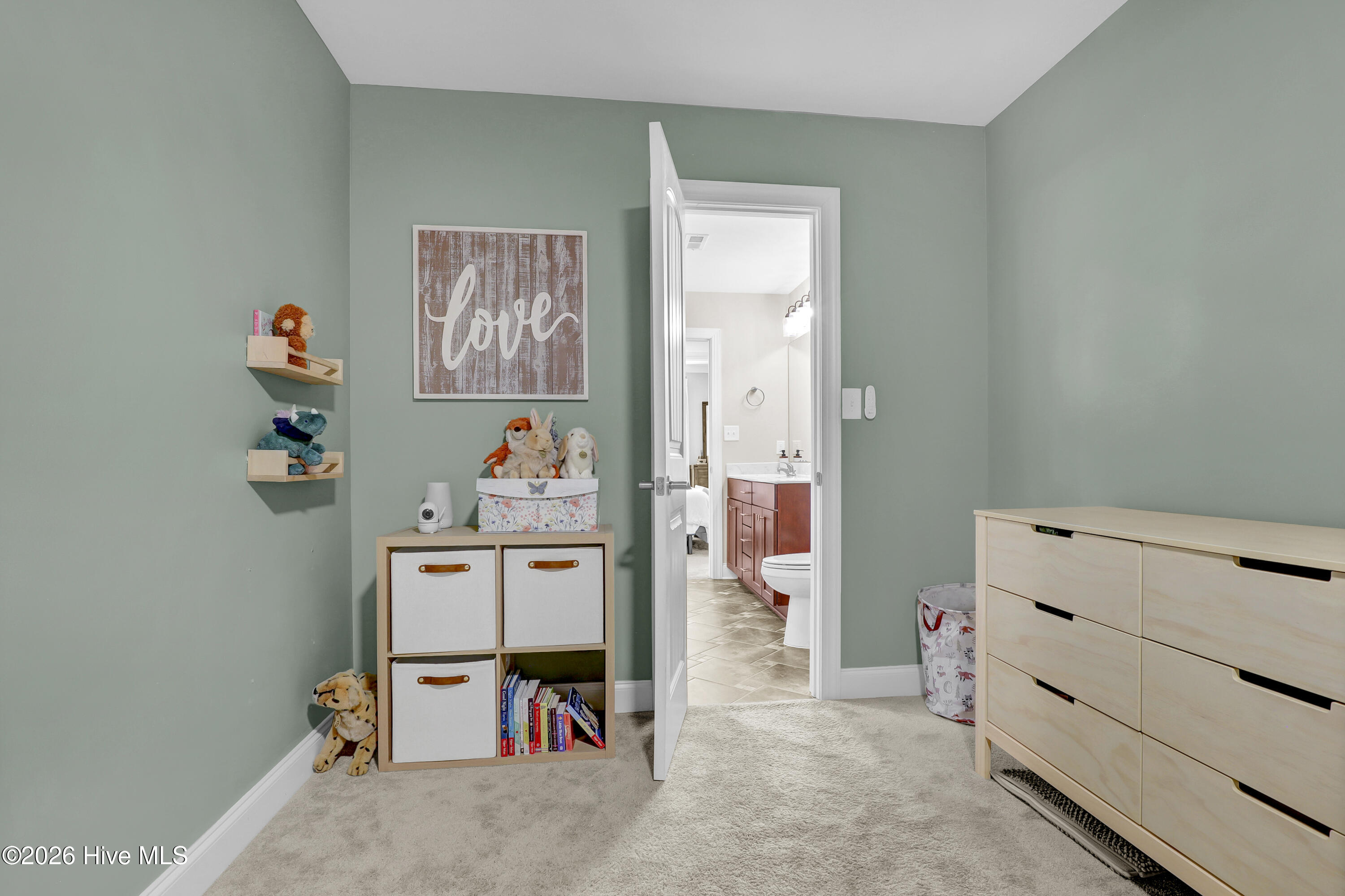 100562541 | Photo 24