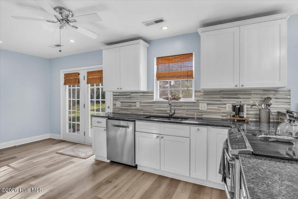 100565579 | Photo 15