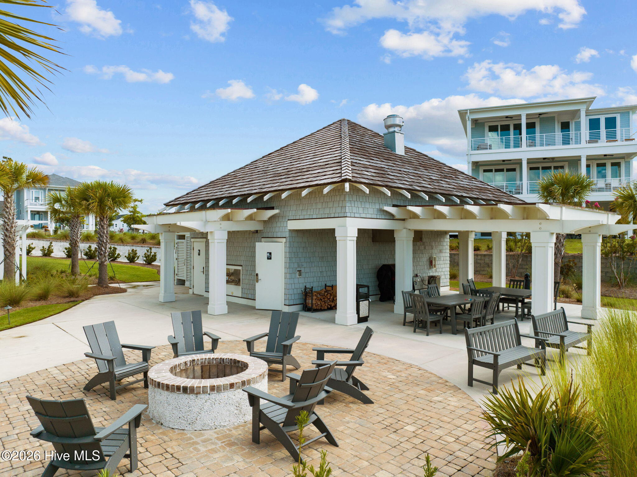 100567182 | Photo 66