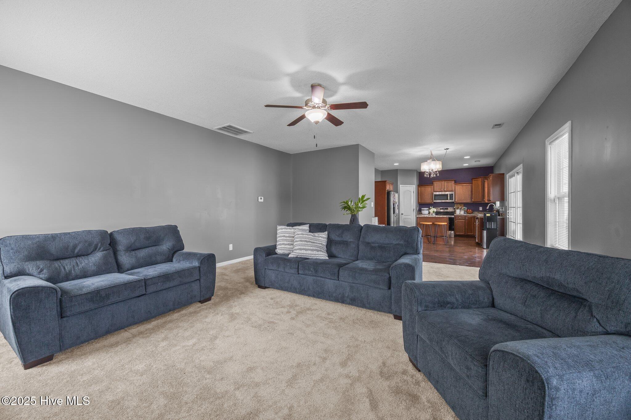 100555918 | Photo 23