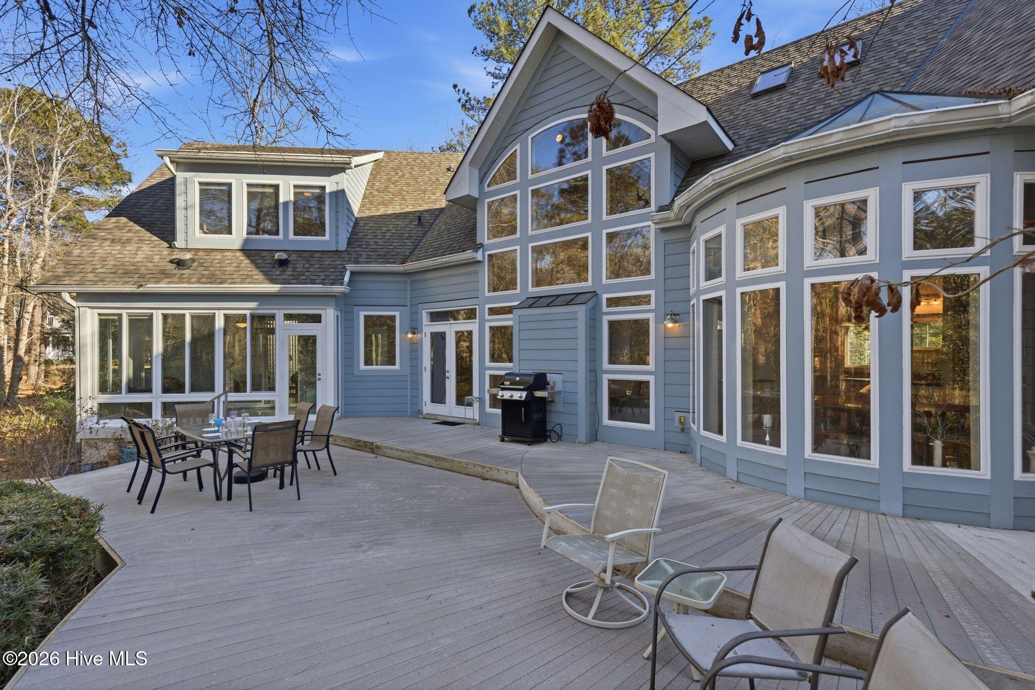 100555834 | Photo 106