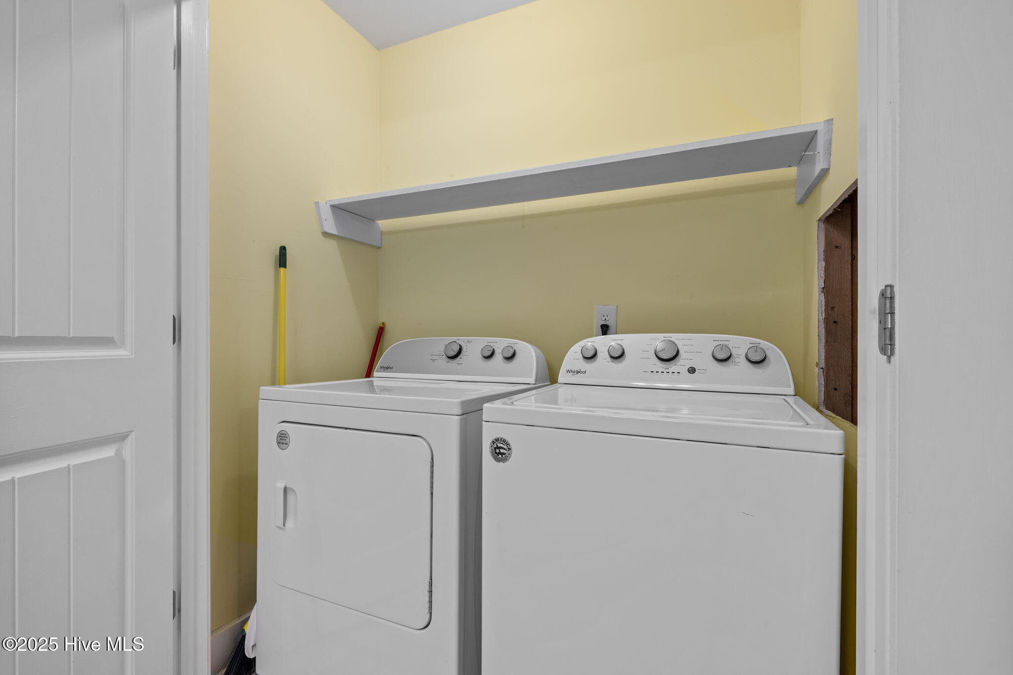 100537842 | Photo 36