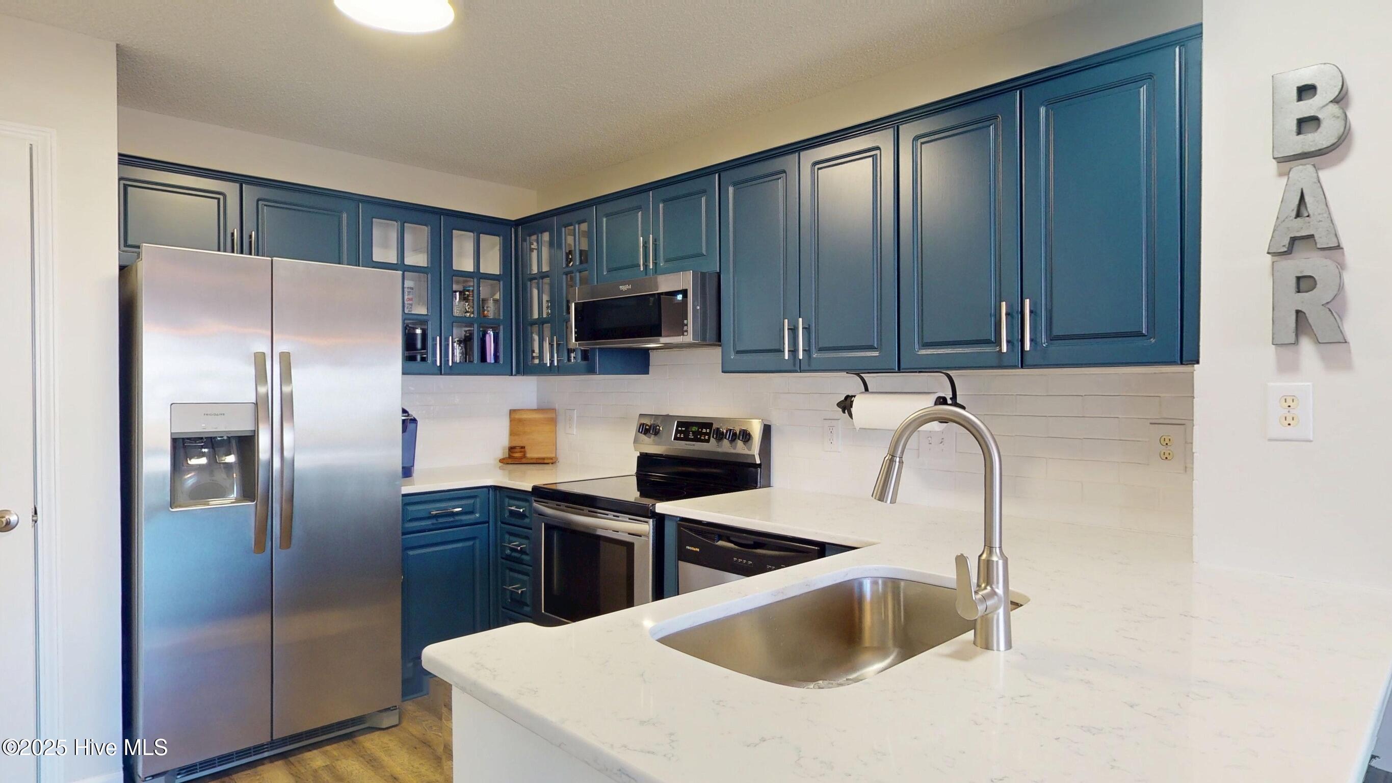 100542842 | Photo 14