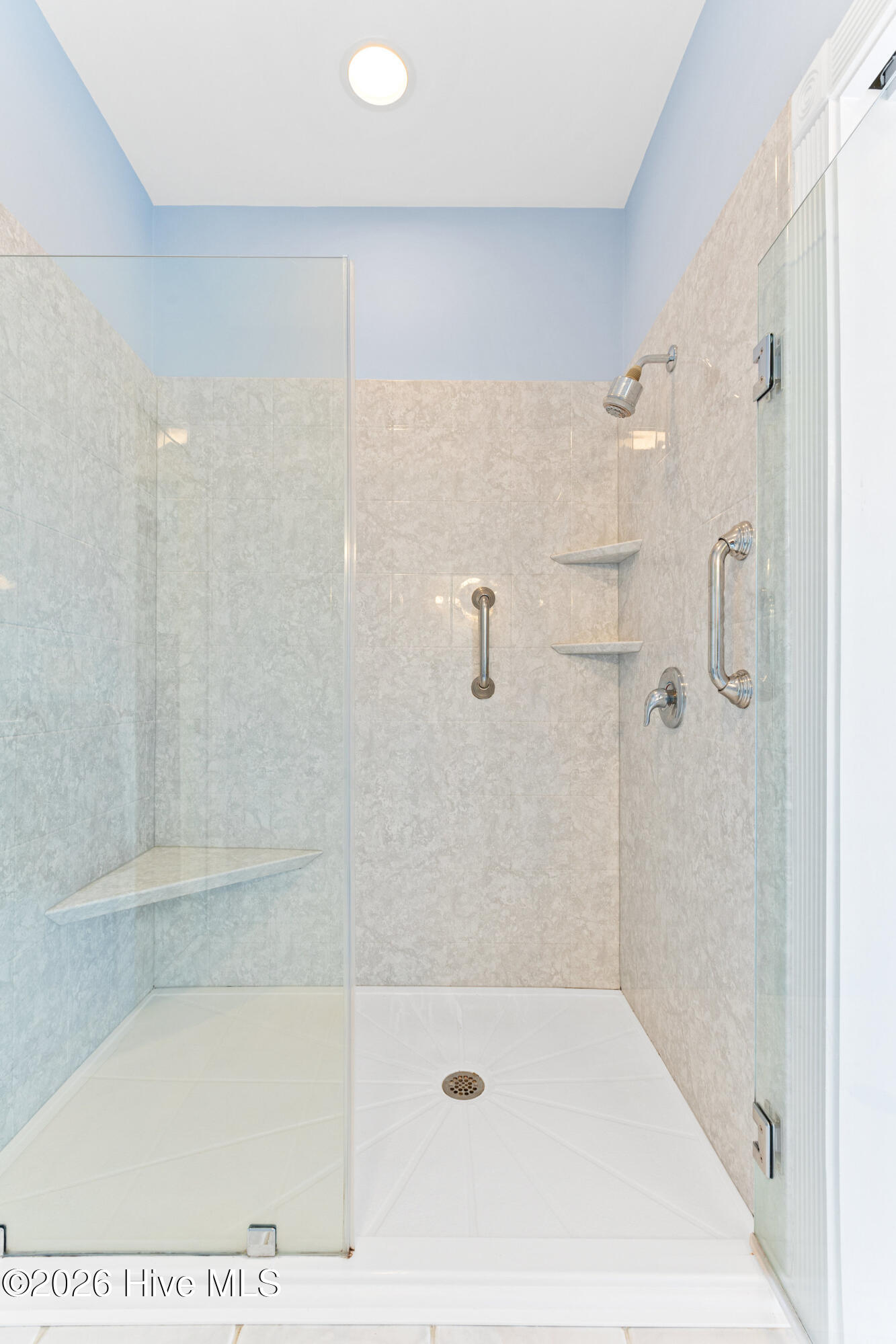 100558042 | Photo 41