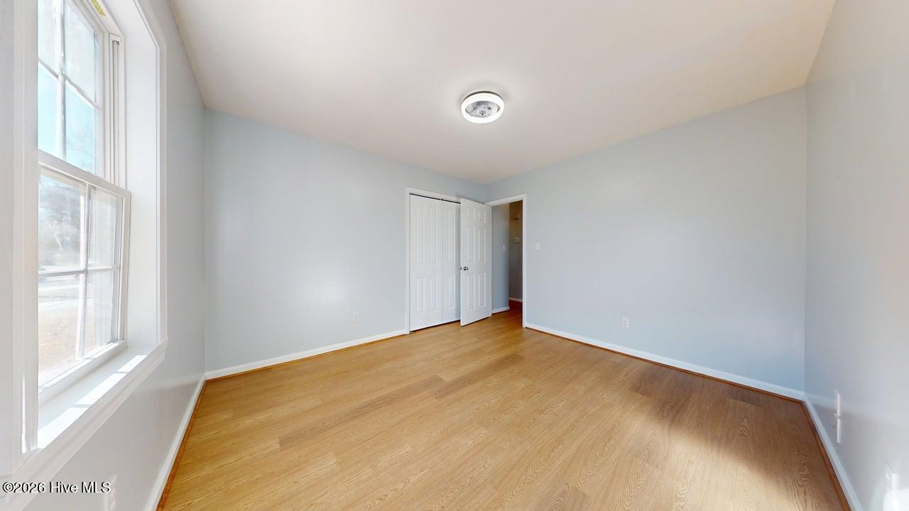 100550884 | Photo 16