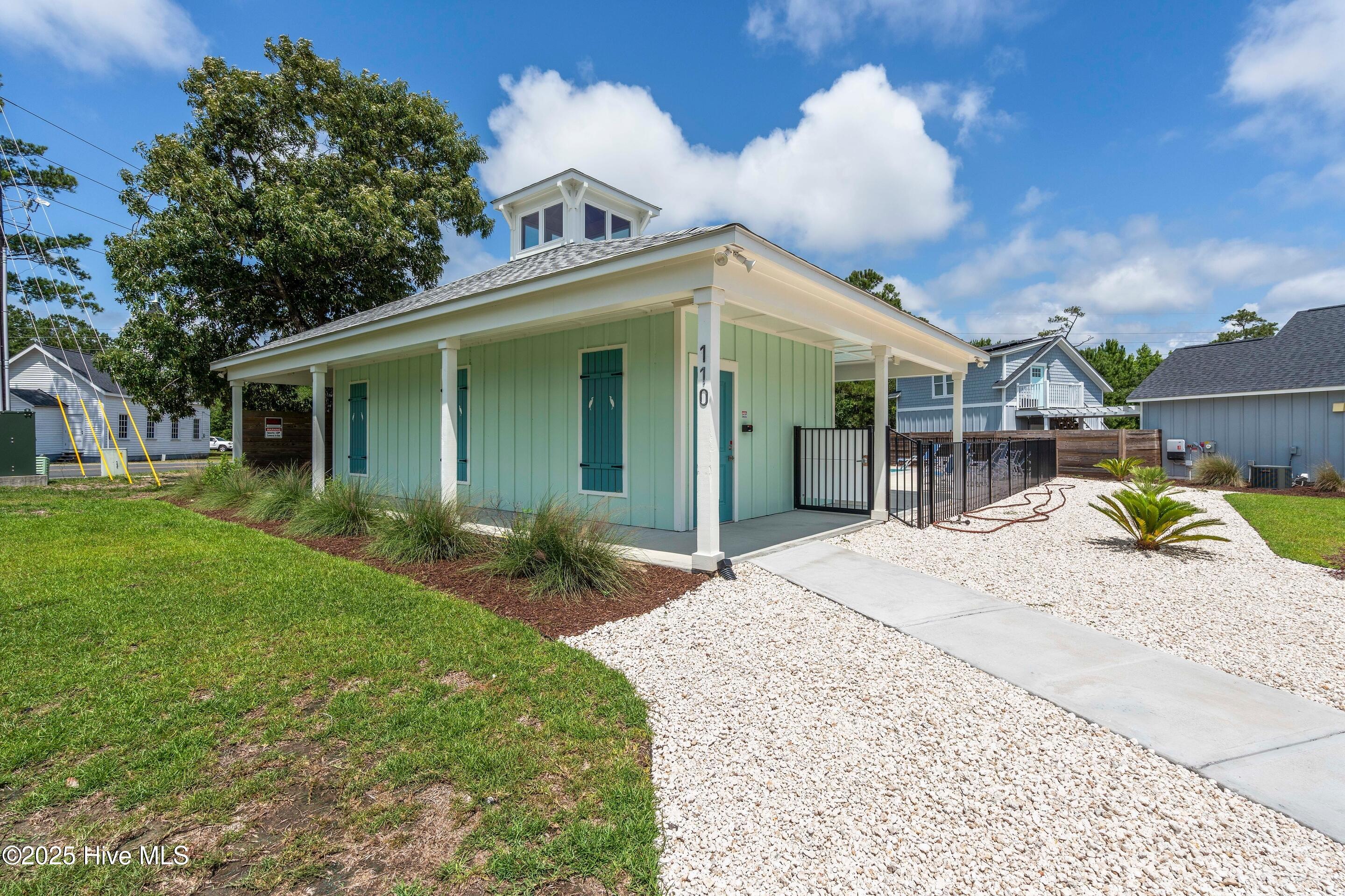 100567642 | Photo 56