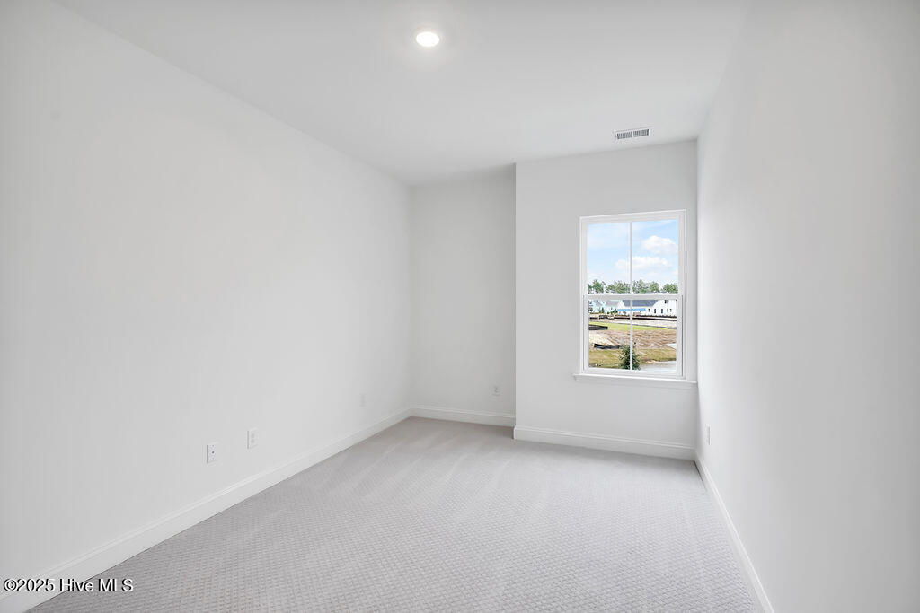 100528868 | Photo 26