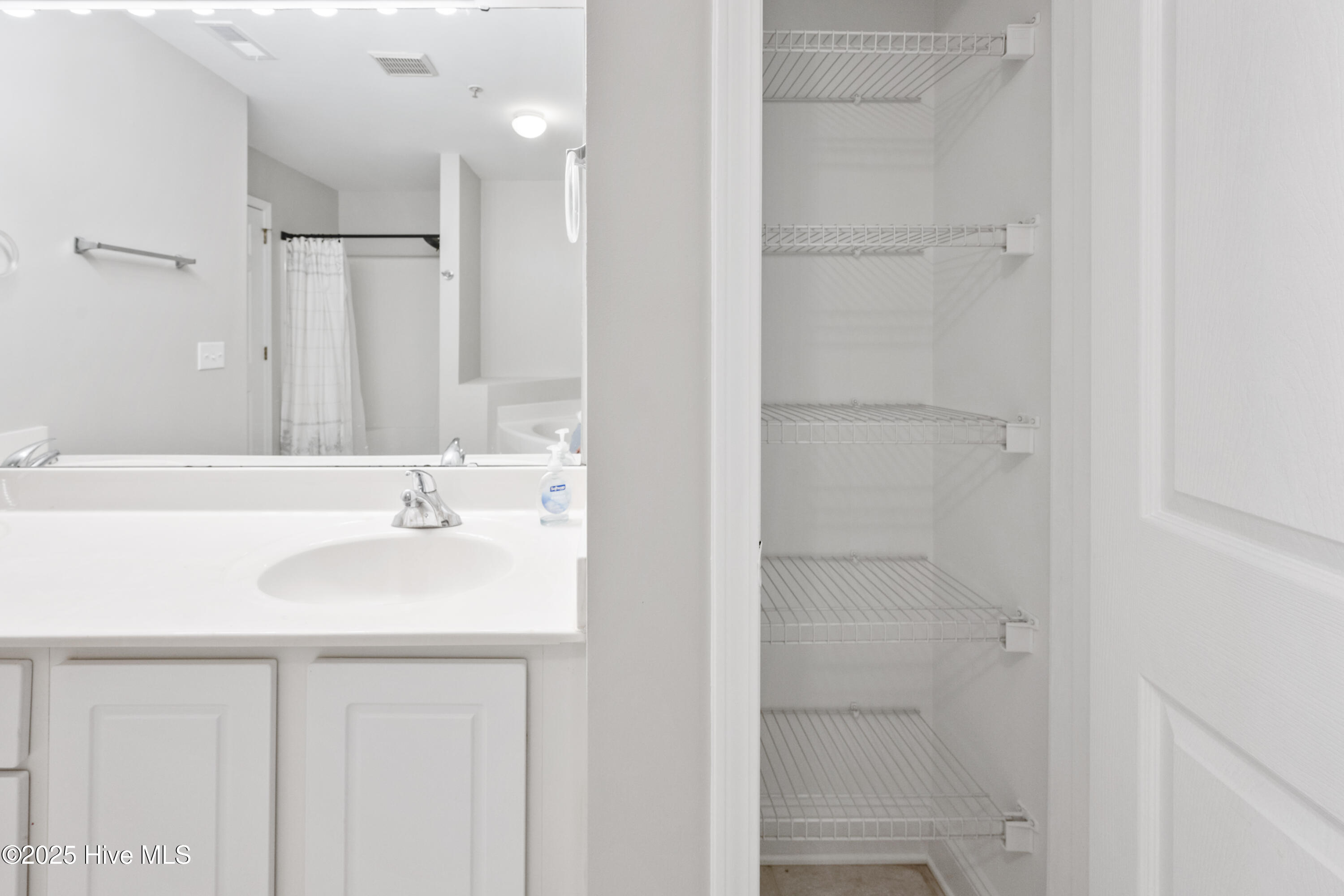 100550013 | Photo 16