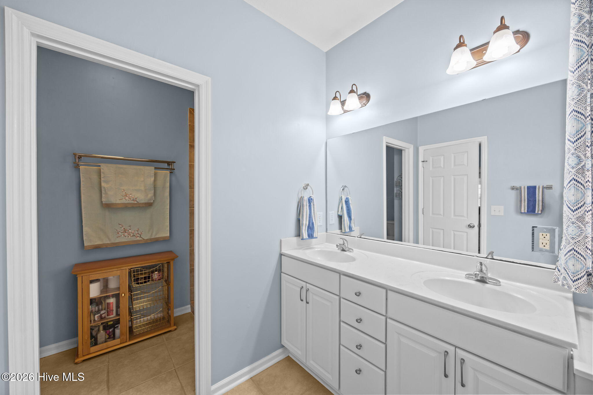 100557483 | Photo 25