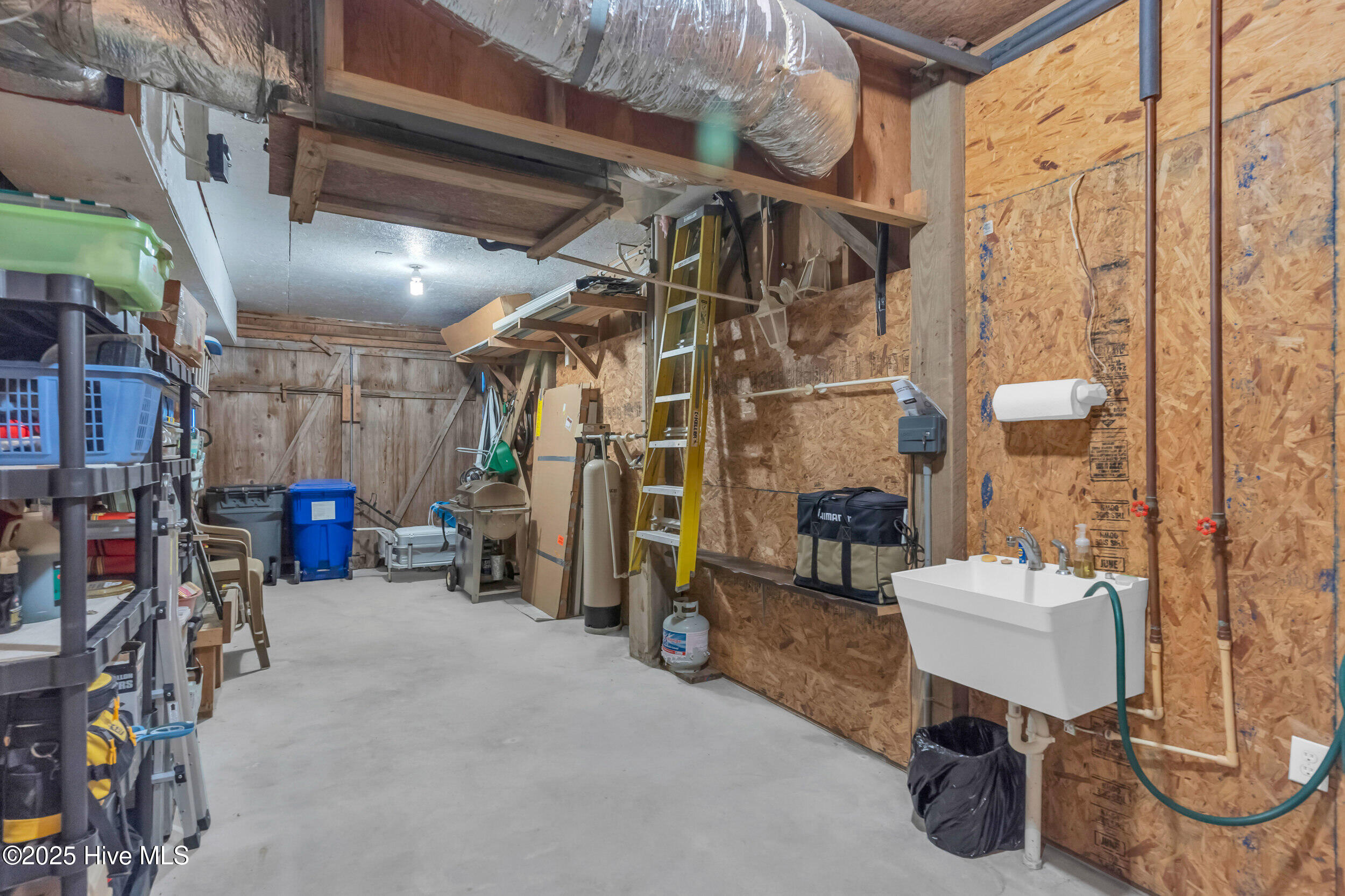 100521626 | Photo 41