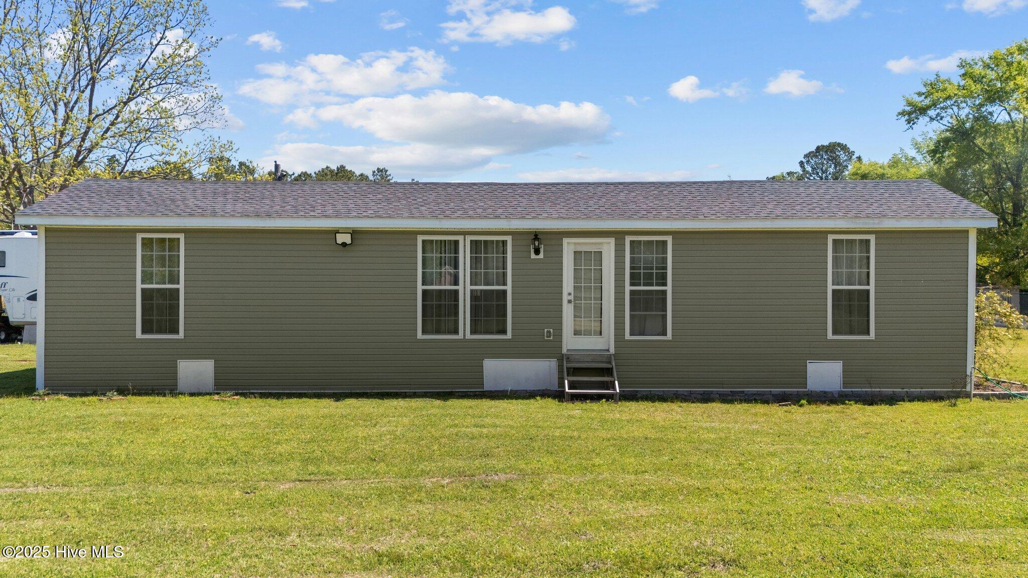 Homes for sale in Tabor City, NC | 12021 Swamp Fox Hwy E, Tabor City, NC 28463 | MLS# 100492616