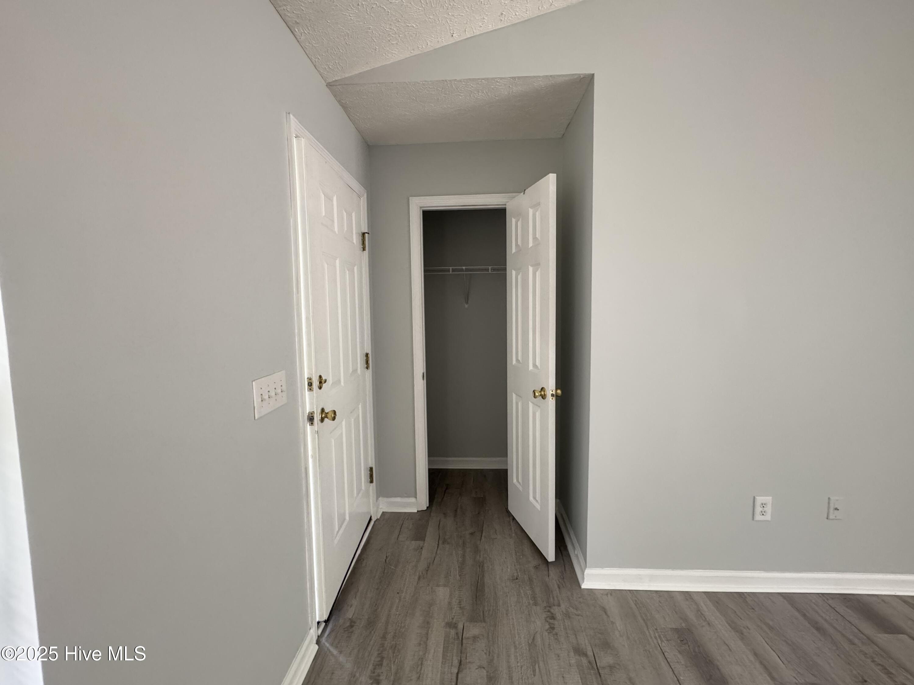 100534845 | Photo 20