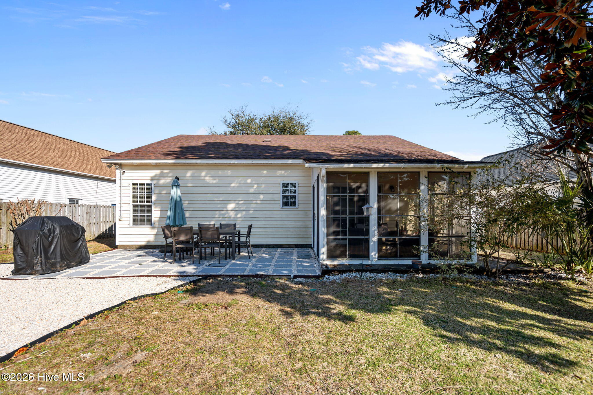 100552857 | Photo 37