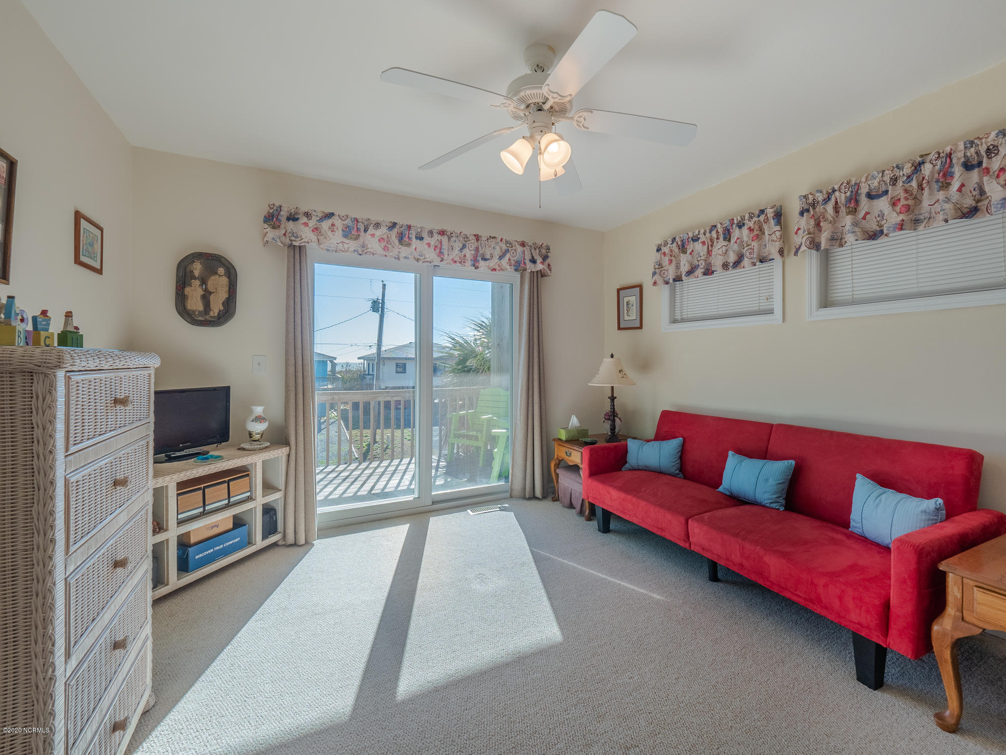 1016 Ocean Boulevard, Topsail Beach, NC 28445 – photo 21: 22-large-2000px