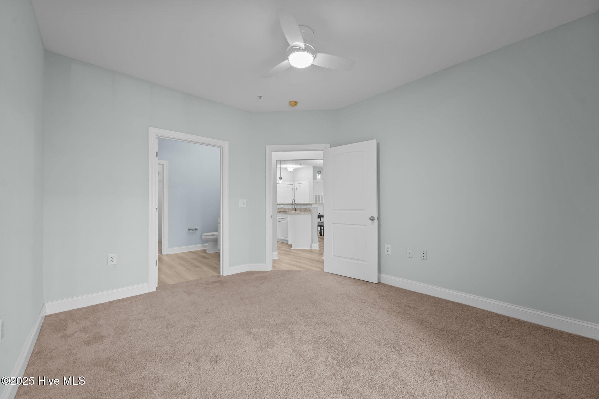 100506684 | Photo 20