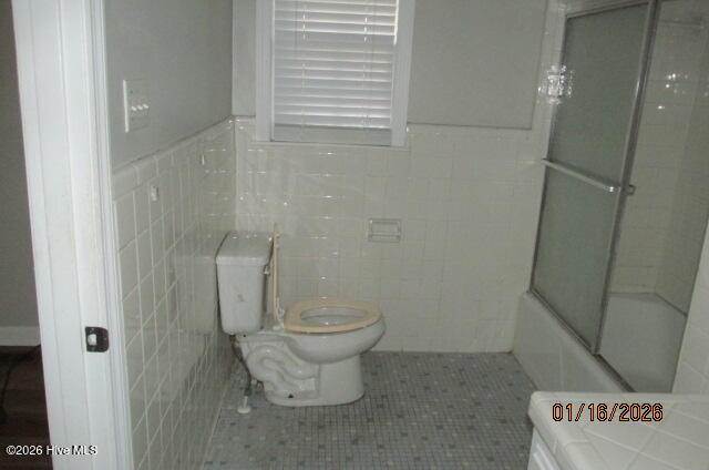 100548976 | Photo 13