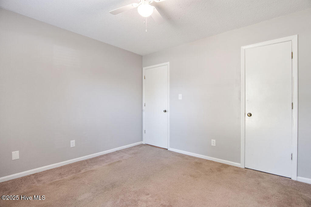 100538404 | Photo 42