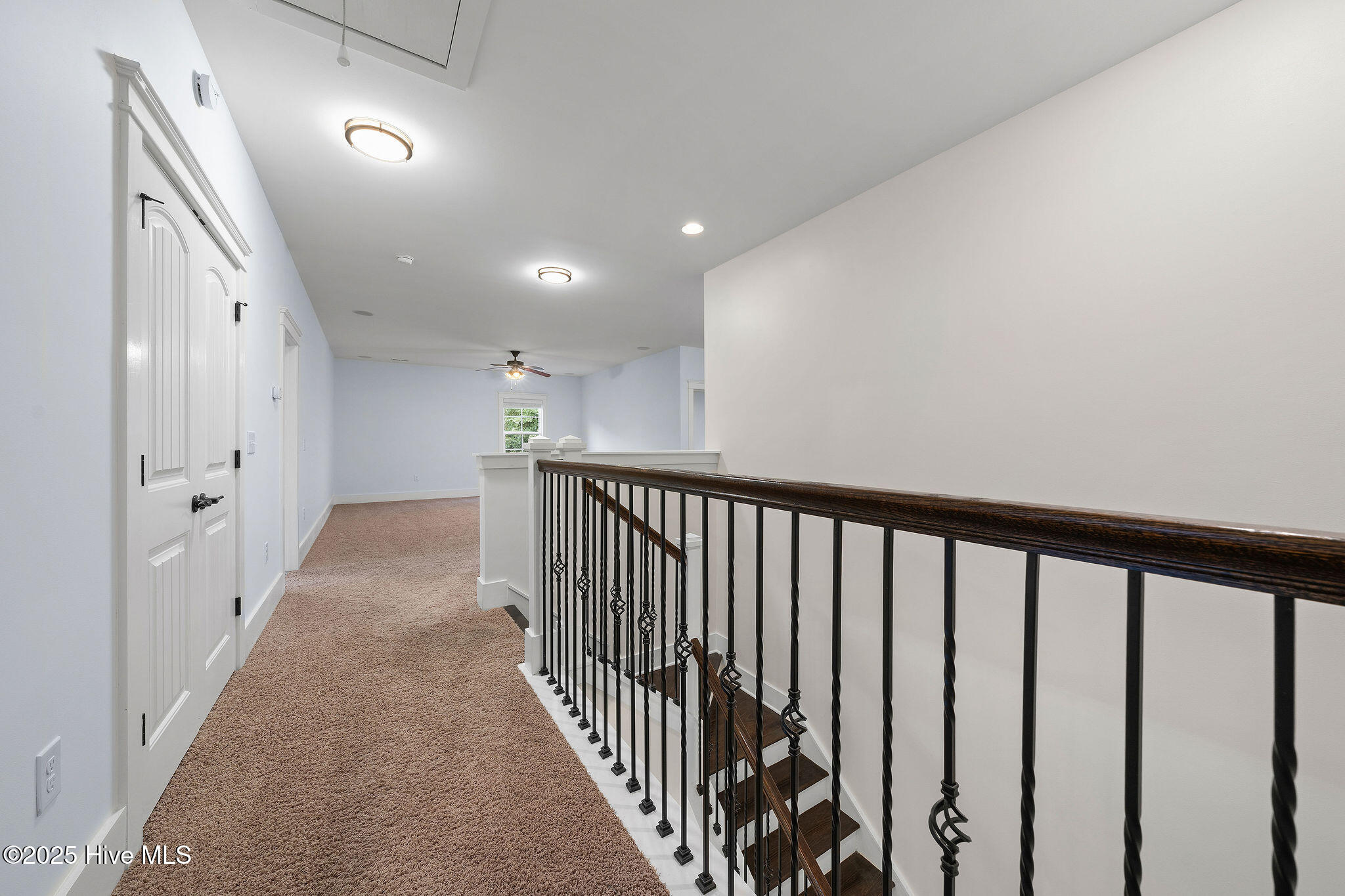 100536544 | Photo 48