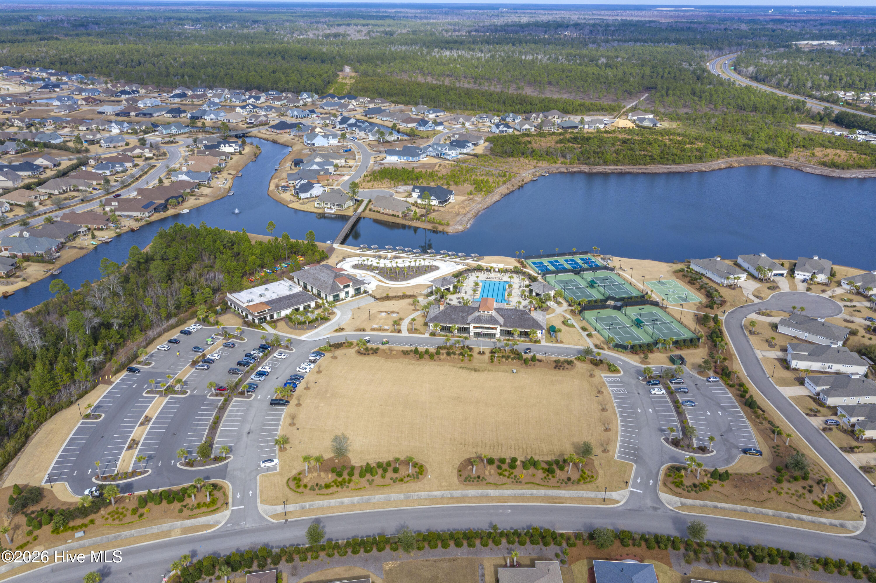 100554141 | Photo 32