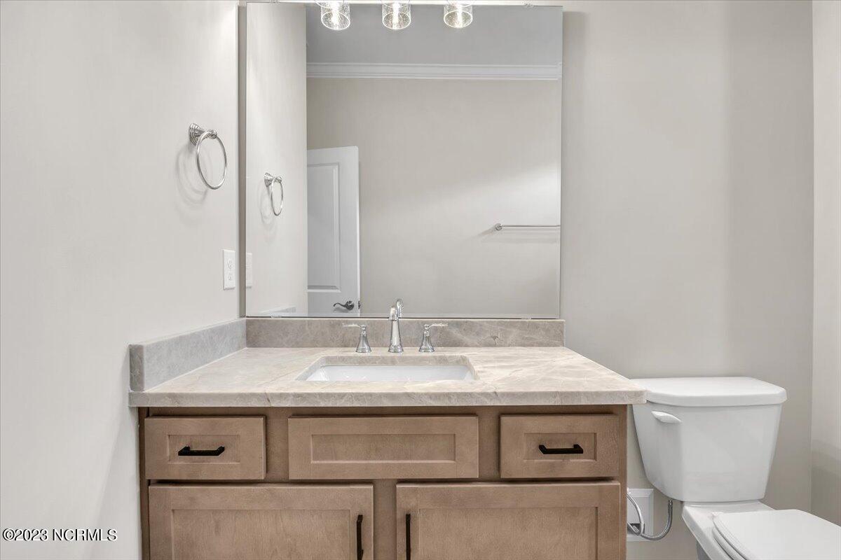 100524155 | Photo 26