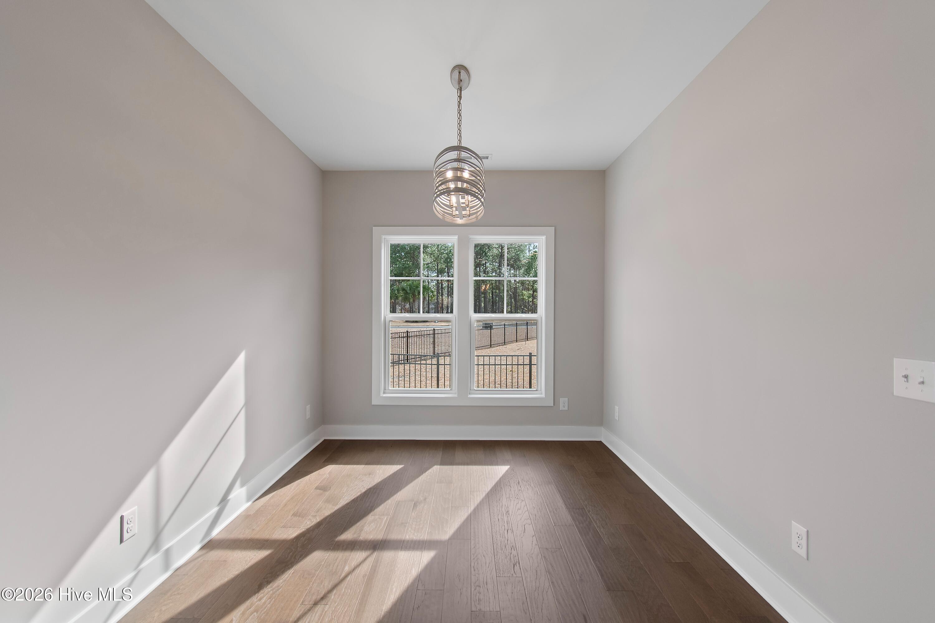 100533287 | Photo 50