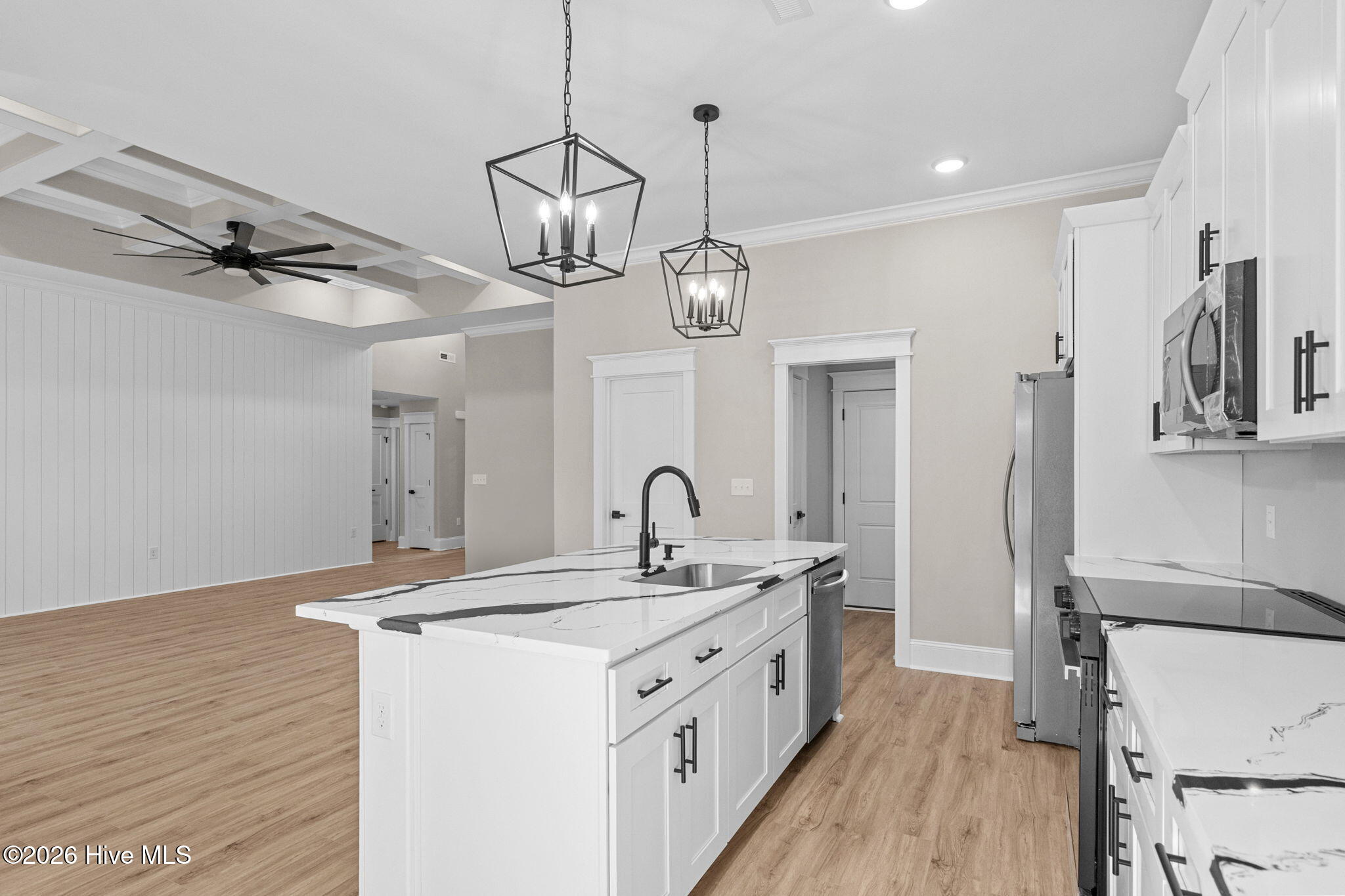 100513305 | Photo 14