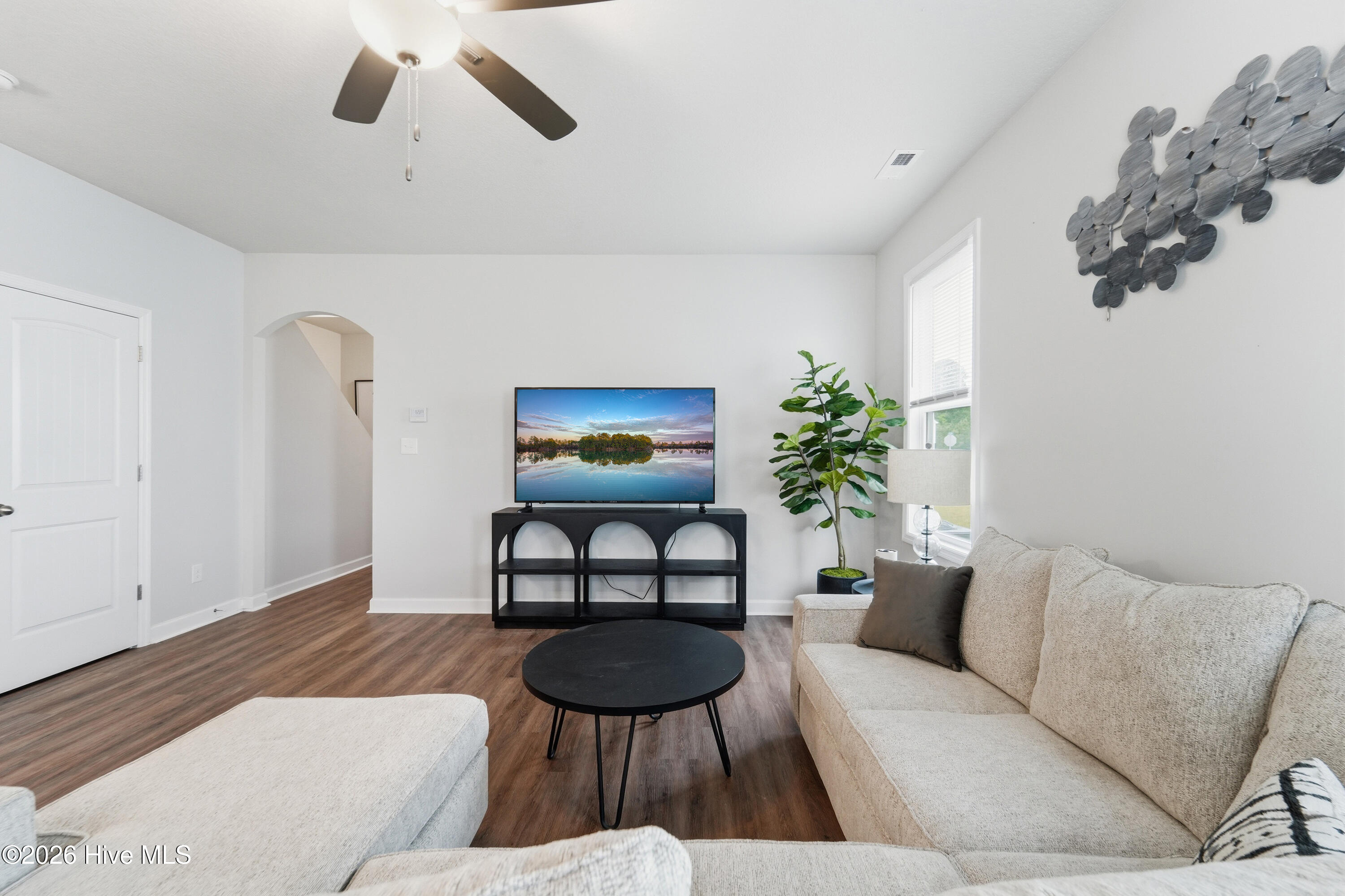 100571784 | Photo 17