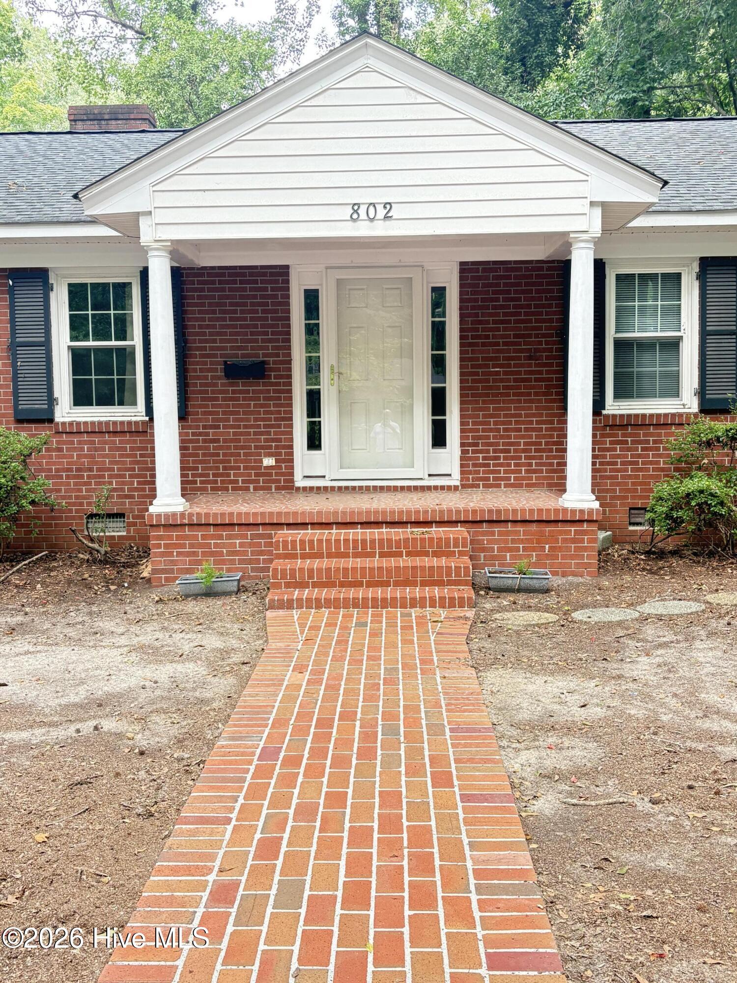 100607977