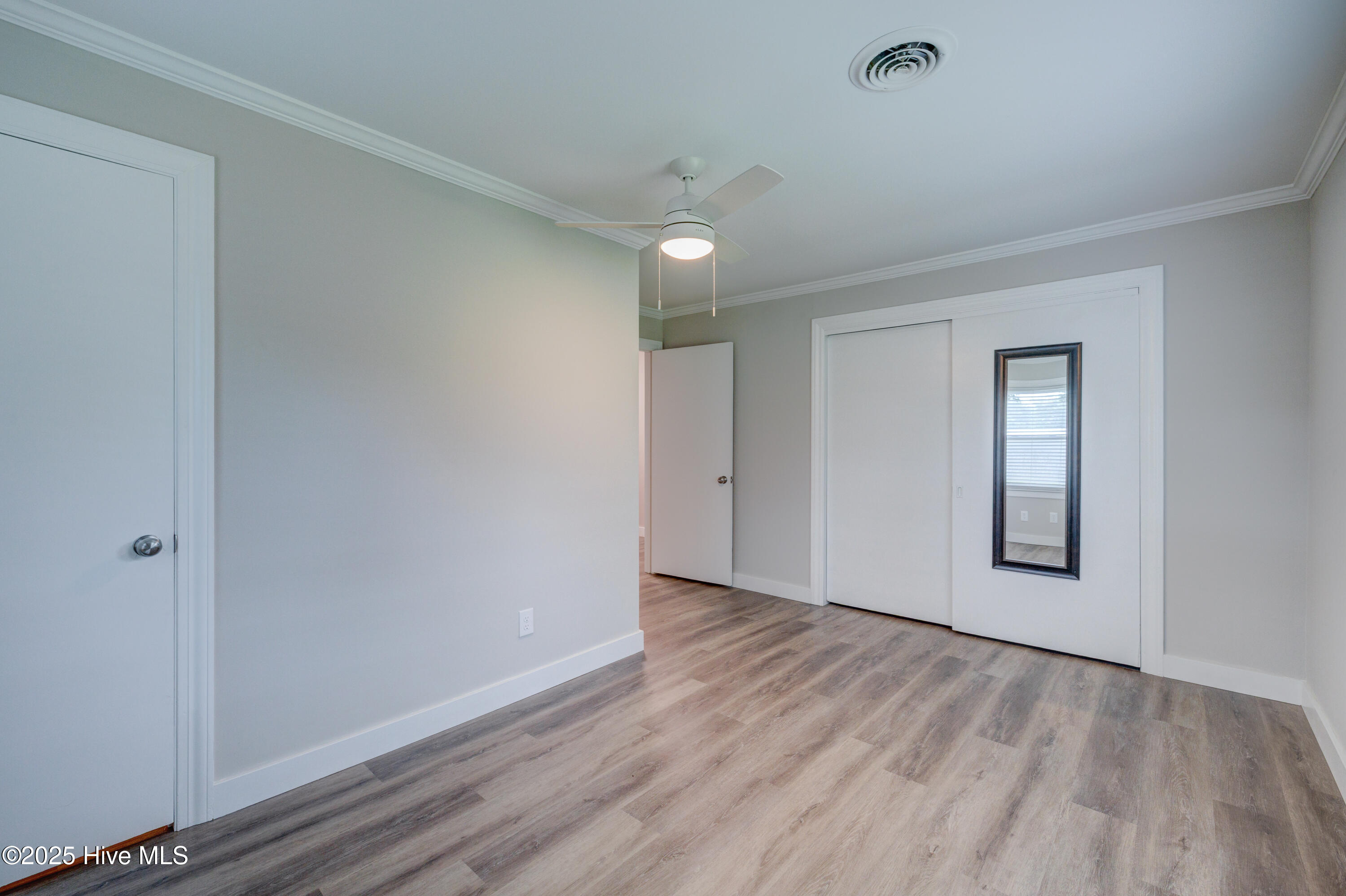 100547568 | Photo 13