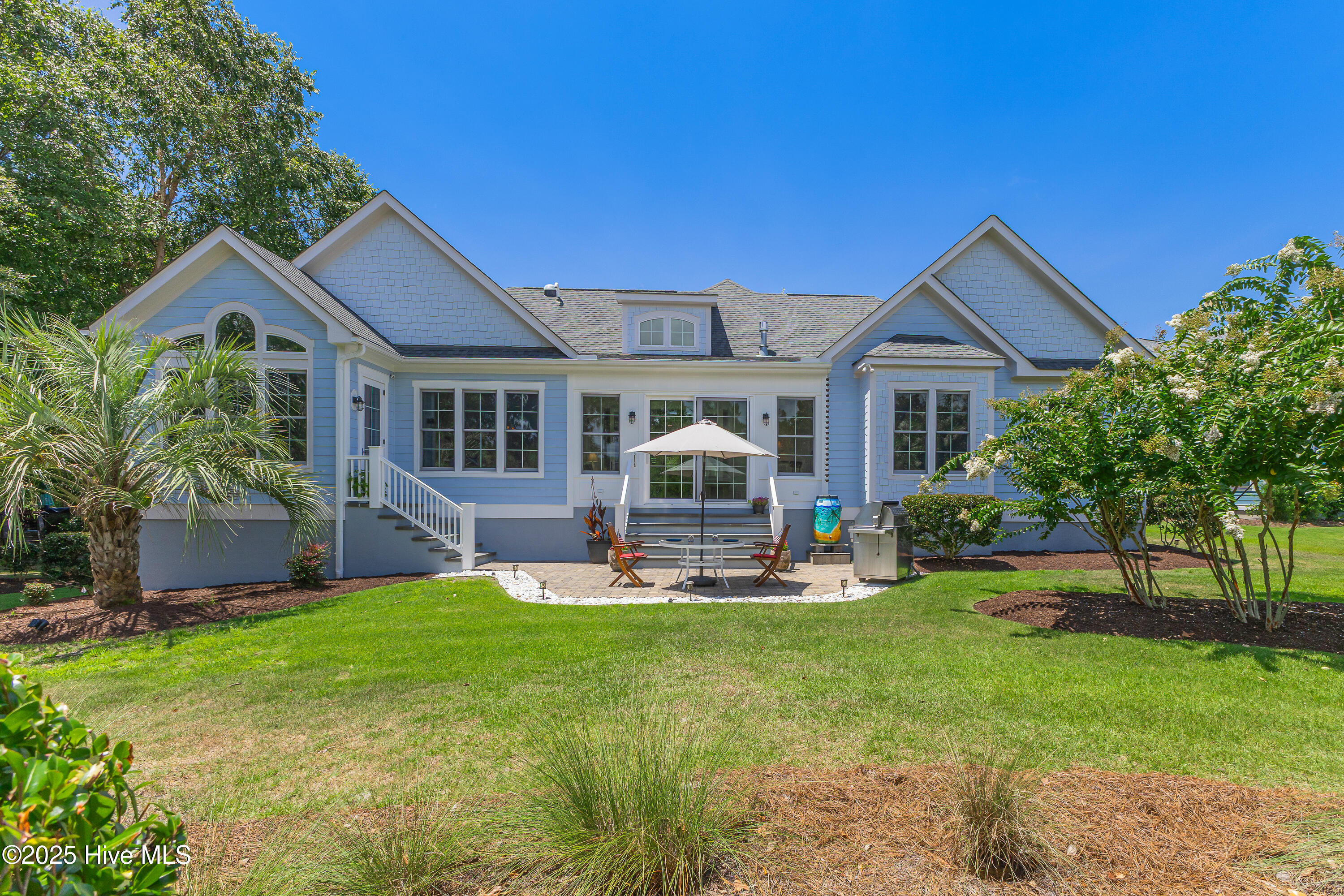 100519190 | Photo 38