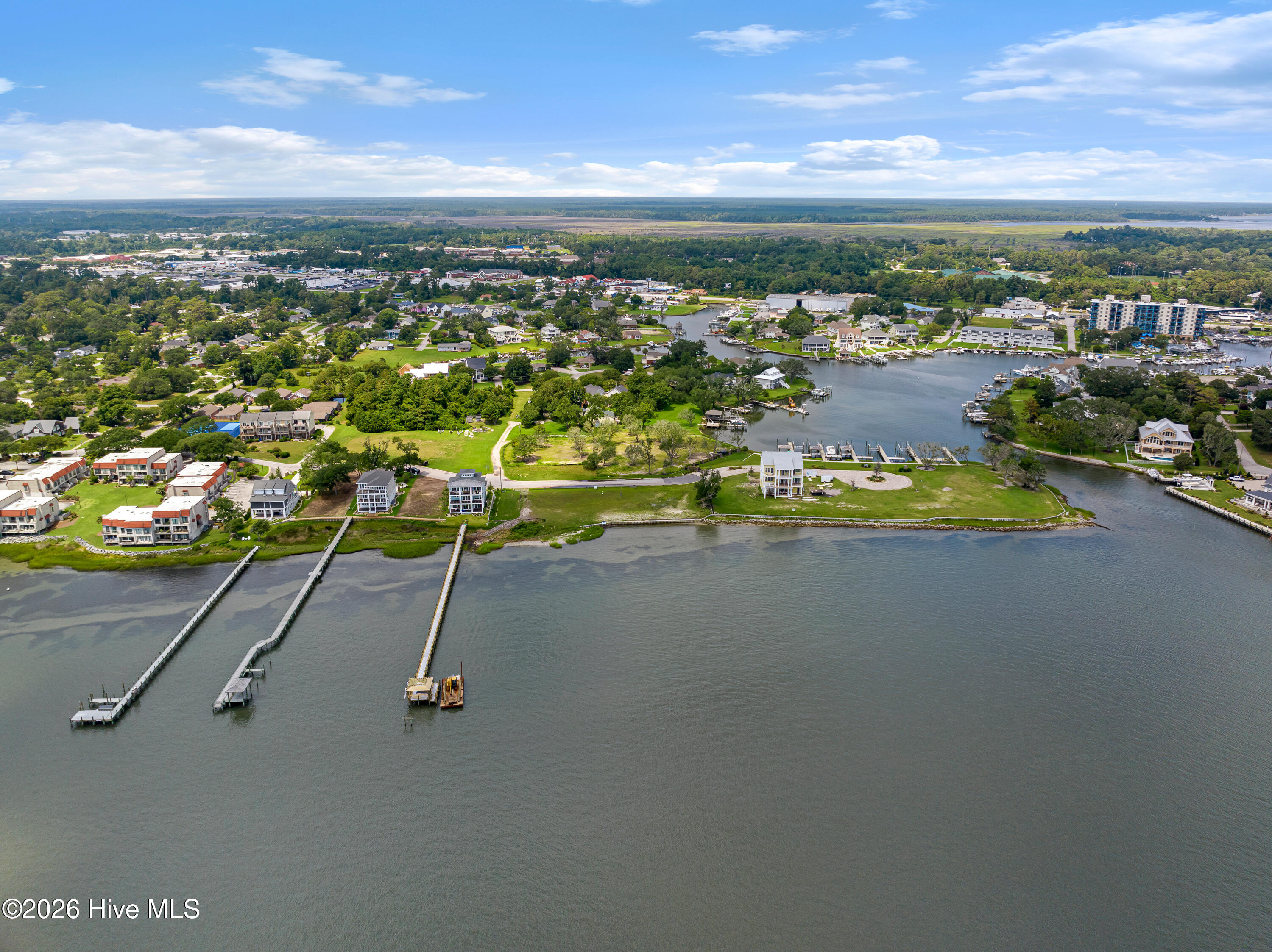 4729 S Shore Drive,Morehead City