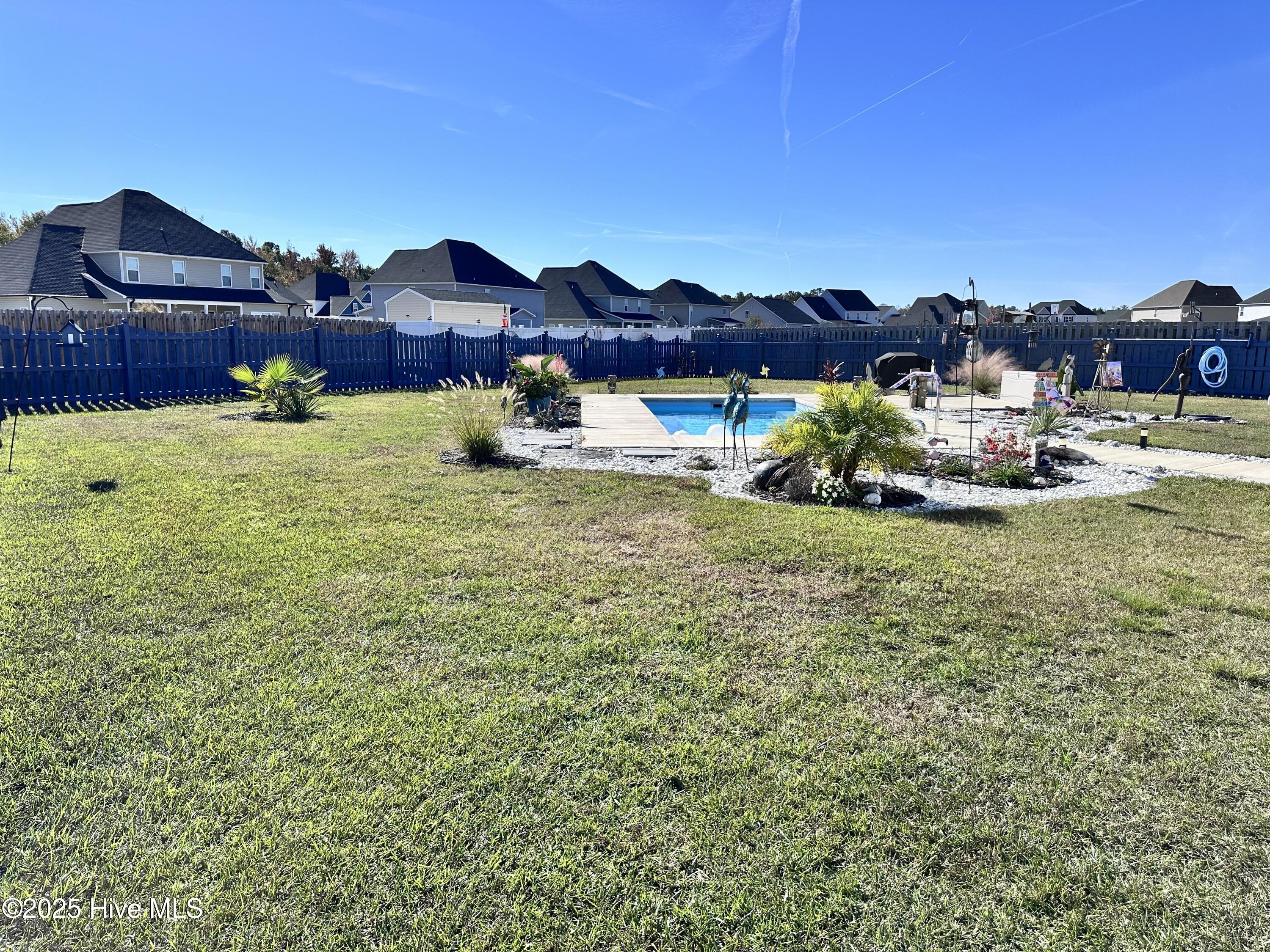 100540901 | Photo 77