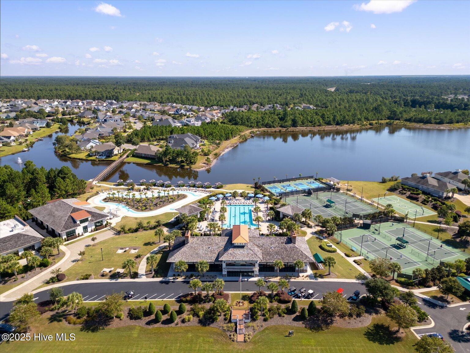 100529543 | Photo 62