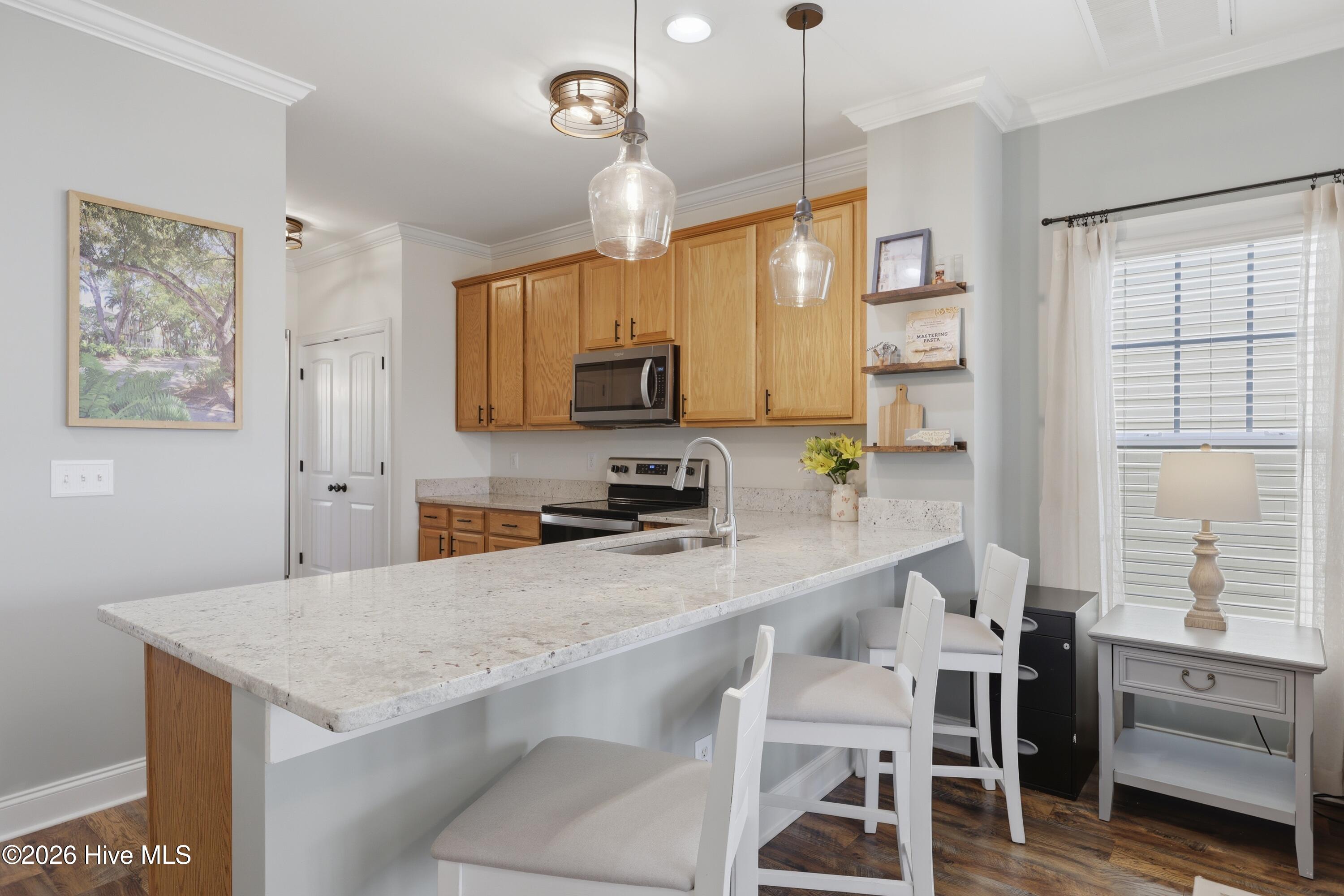 100563729 | Photo 10