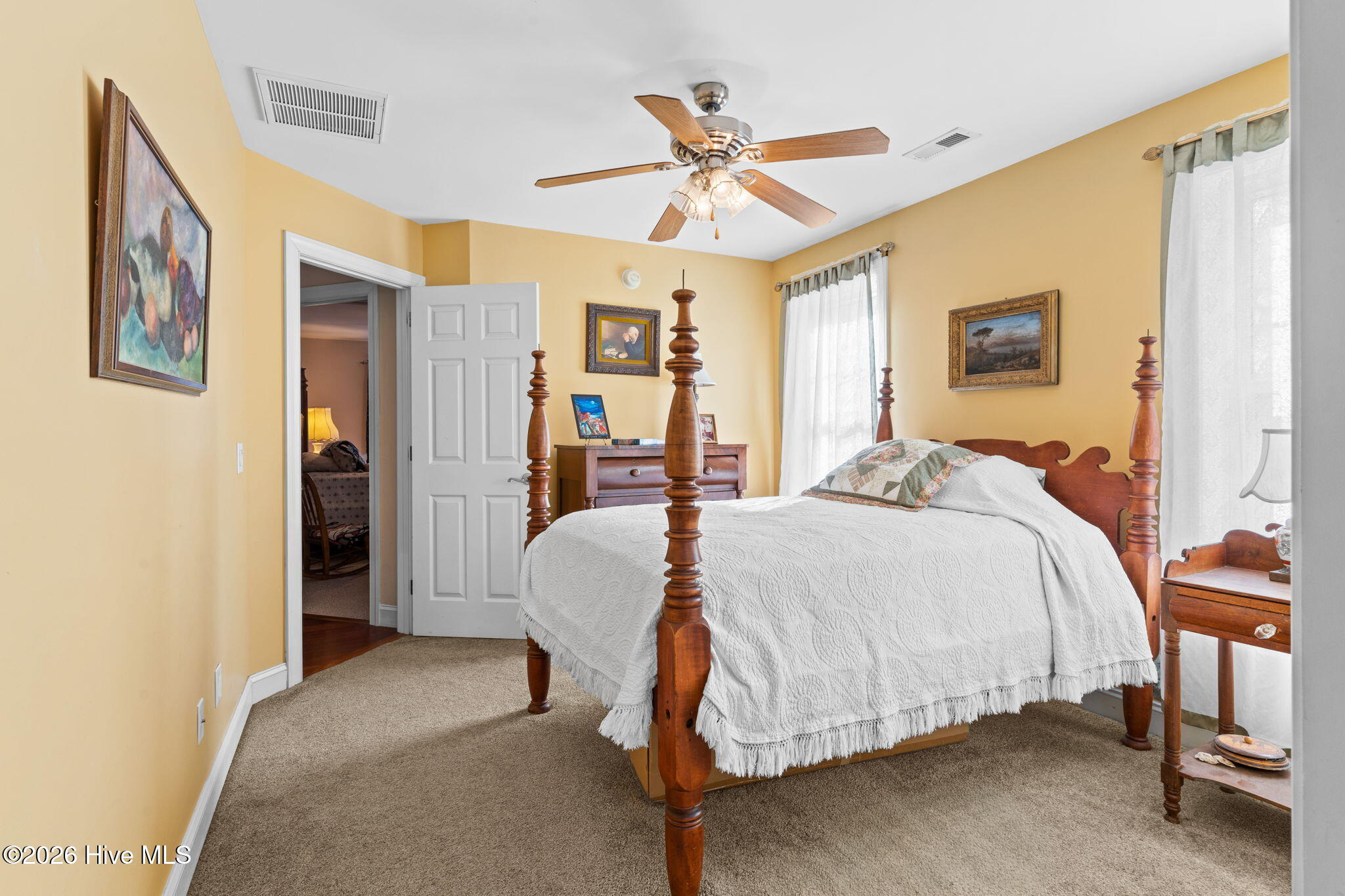 100553599 | Photo 40