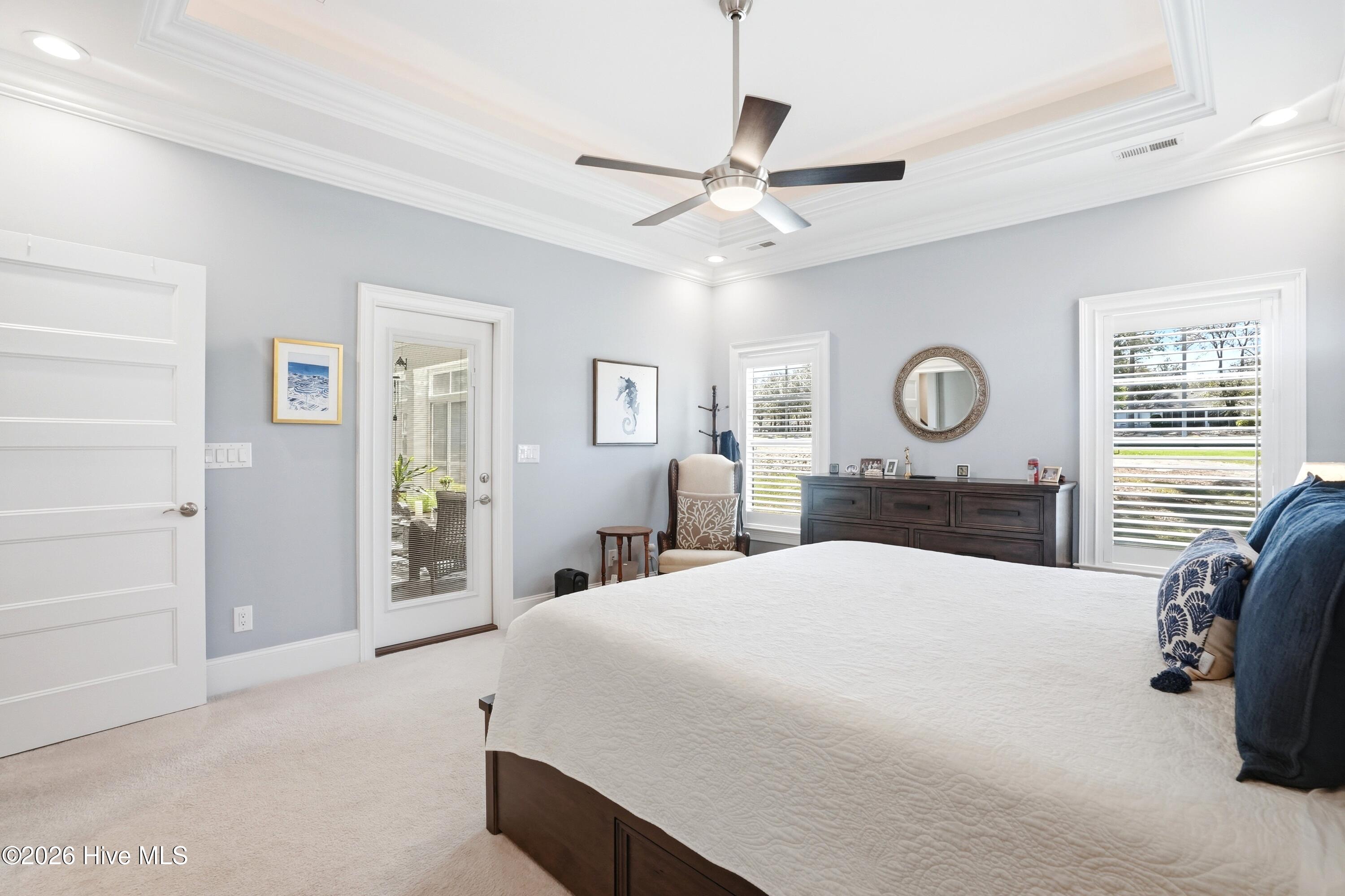 100561923 | Photo 36