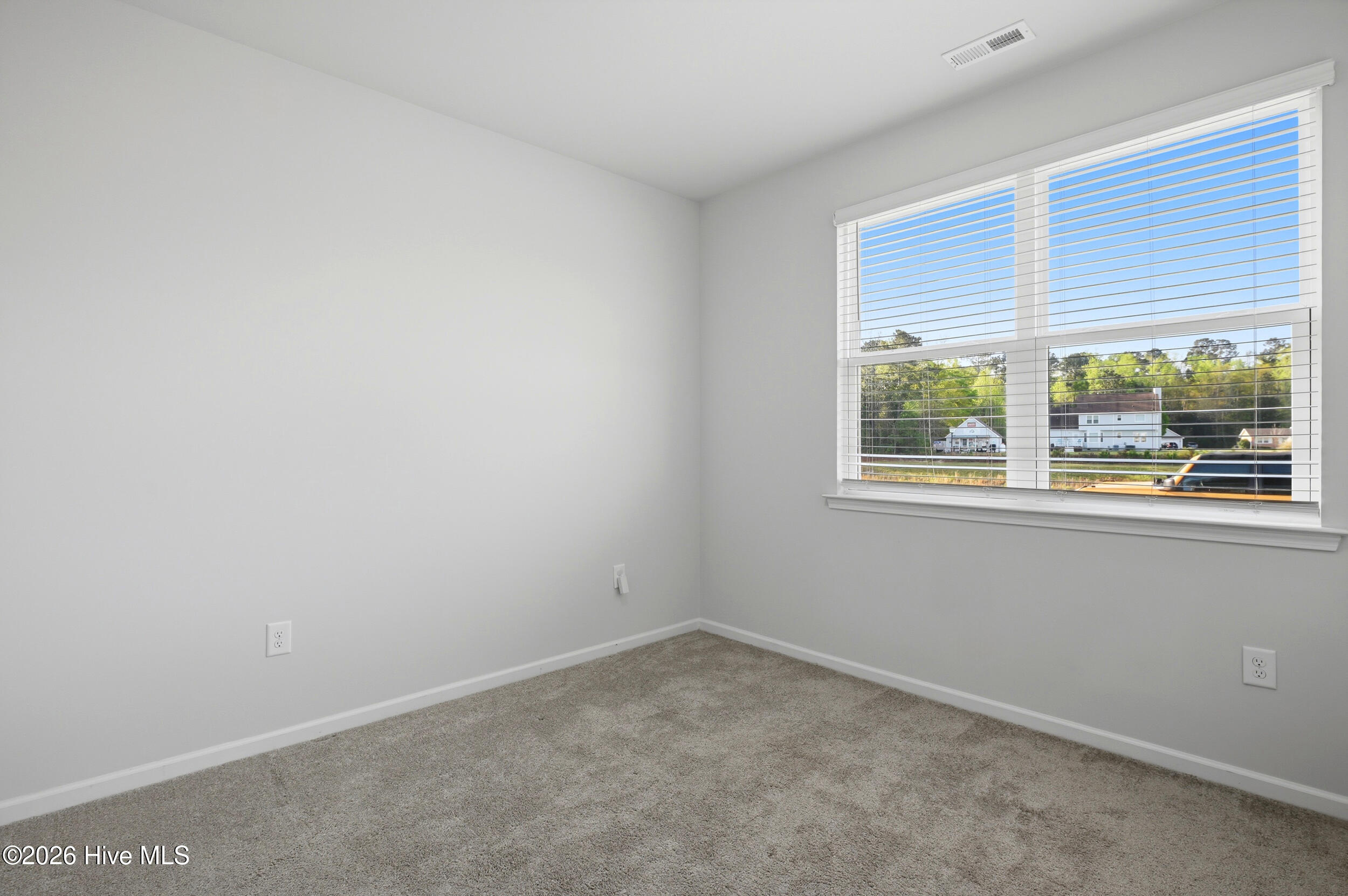 100563269 | Photo 19